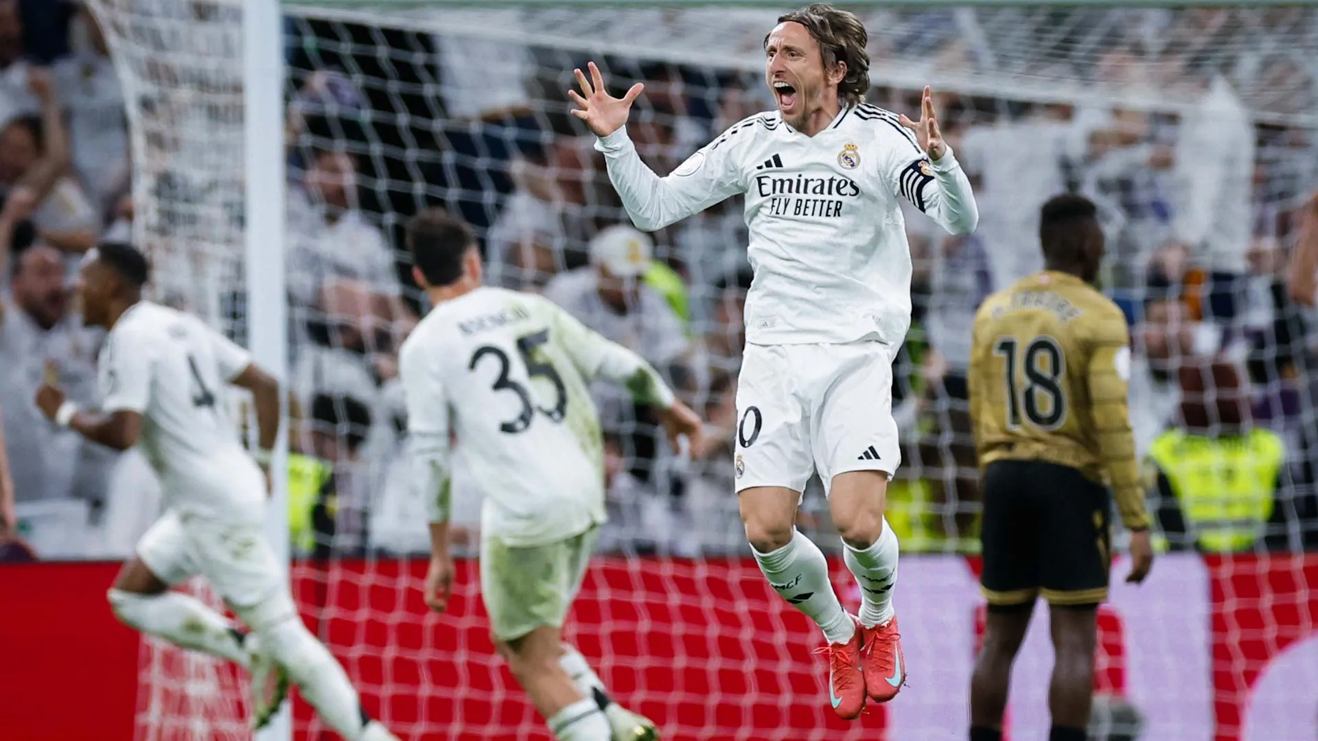 Modrić acquires stake in Swansea City 
