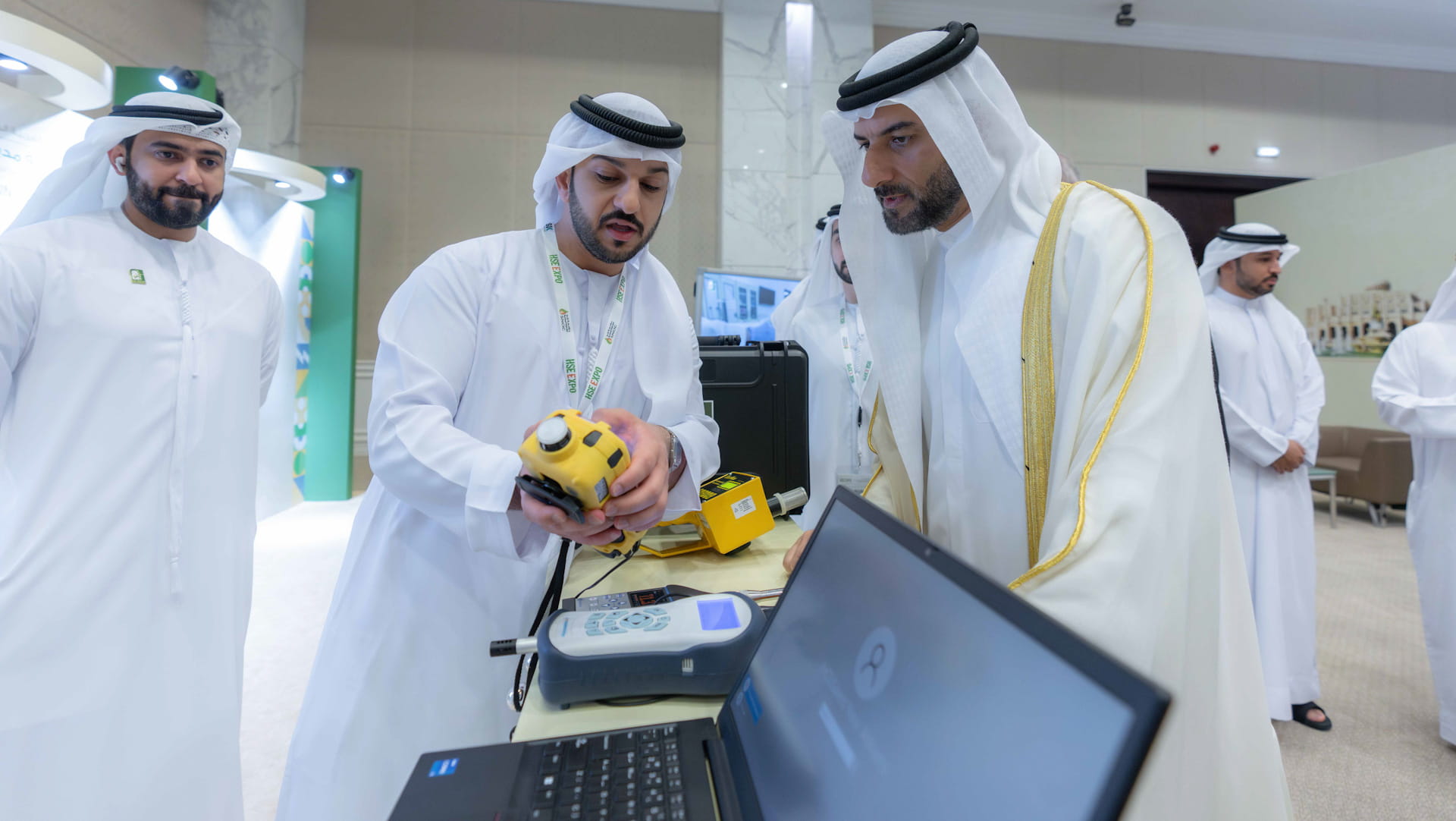 سلطان بن أحمد يشهد انطلاق معرض الصحة والسلامة والبيئة الـ2