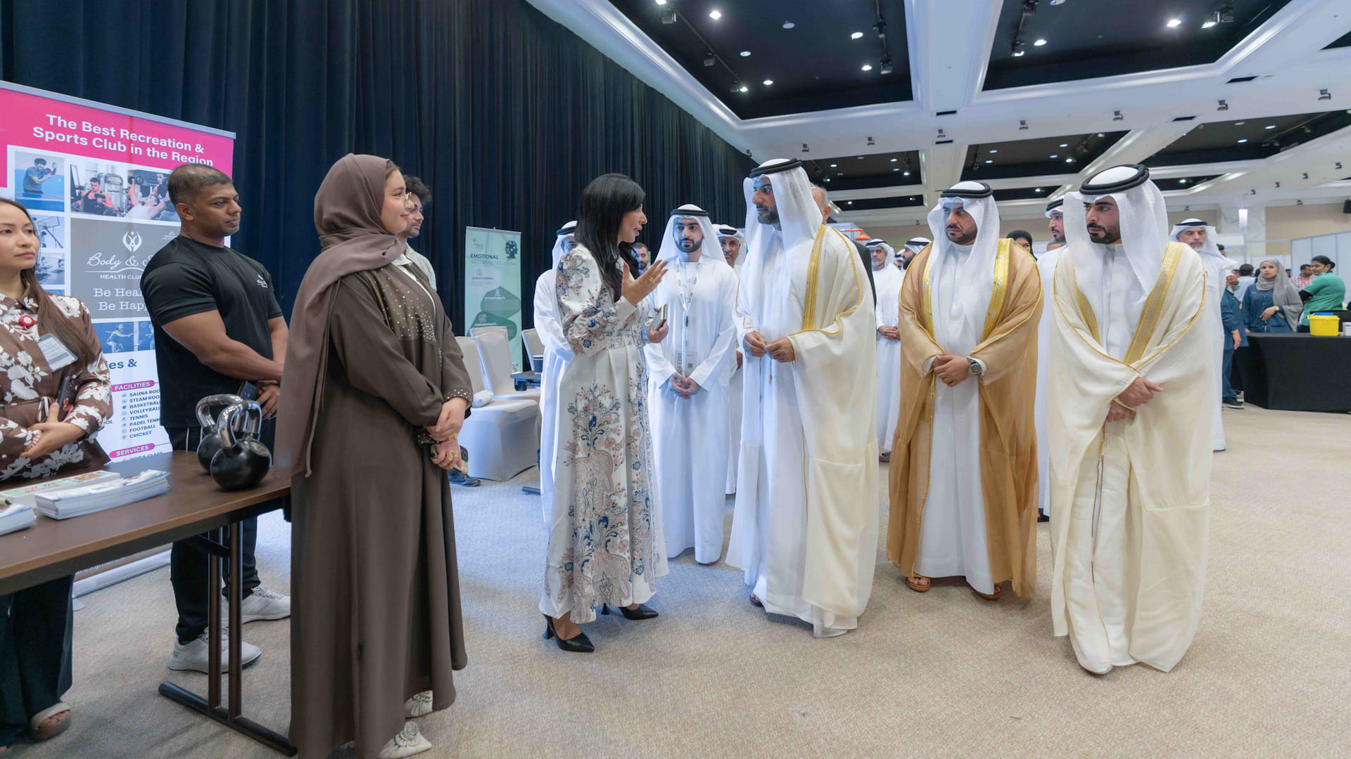 سلطان بن أحمد يشهد انطلاق معرض الصحة والسلامة والبيئة الـ2