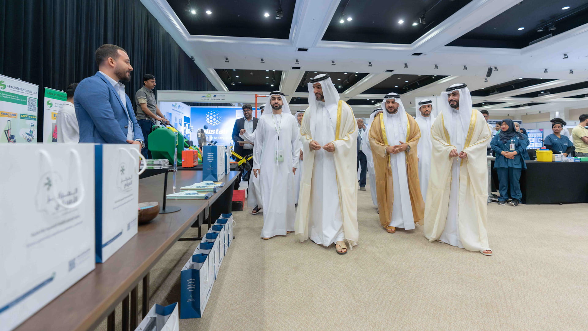 سلطان بن أحمد يشهد انطلاق معرض الصحة والسلامة والبيئة الـ2