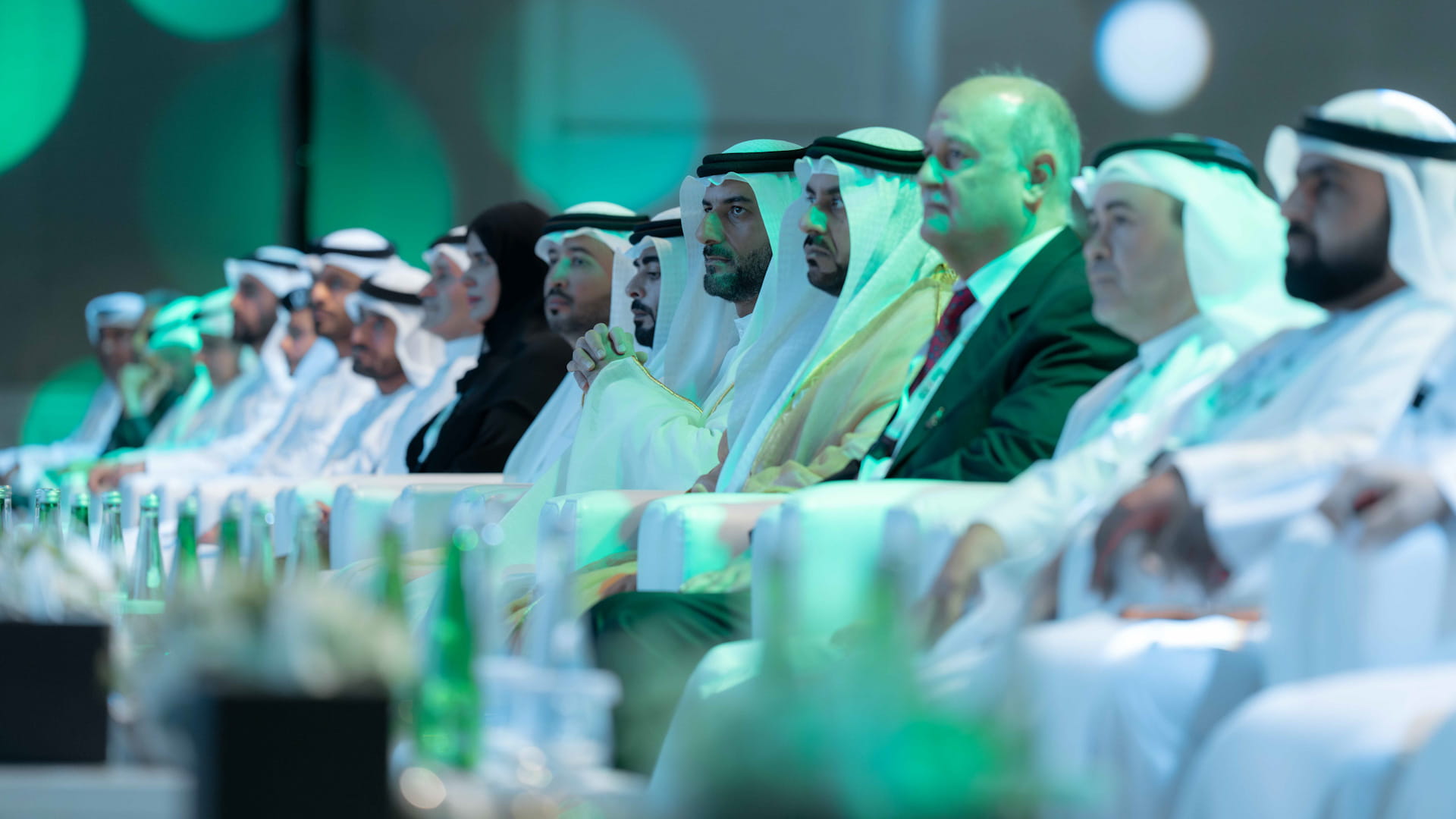 سلطان بن أحمد يشهد انطلاق معرض الصحة والسلامة والبيئة الـ2