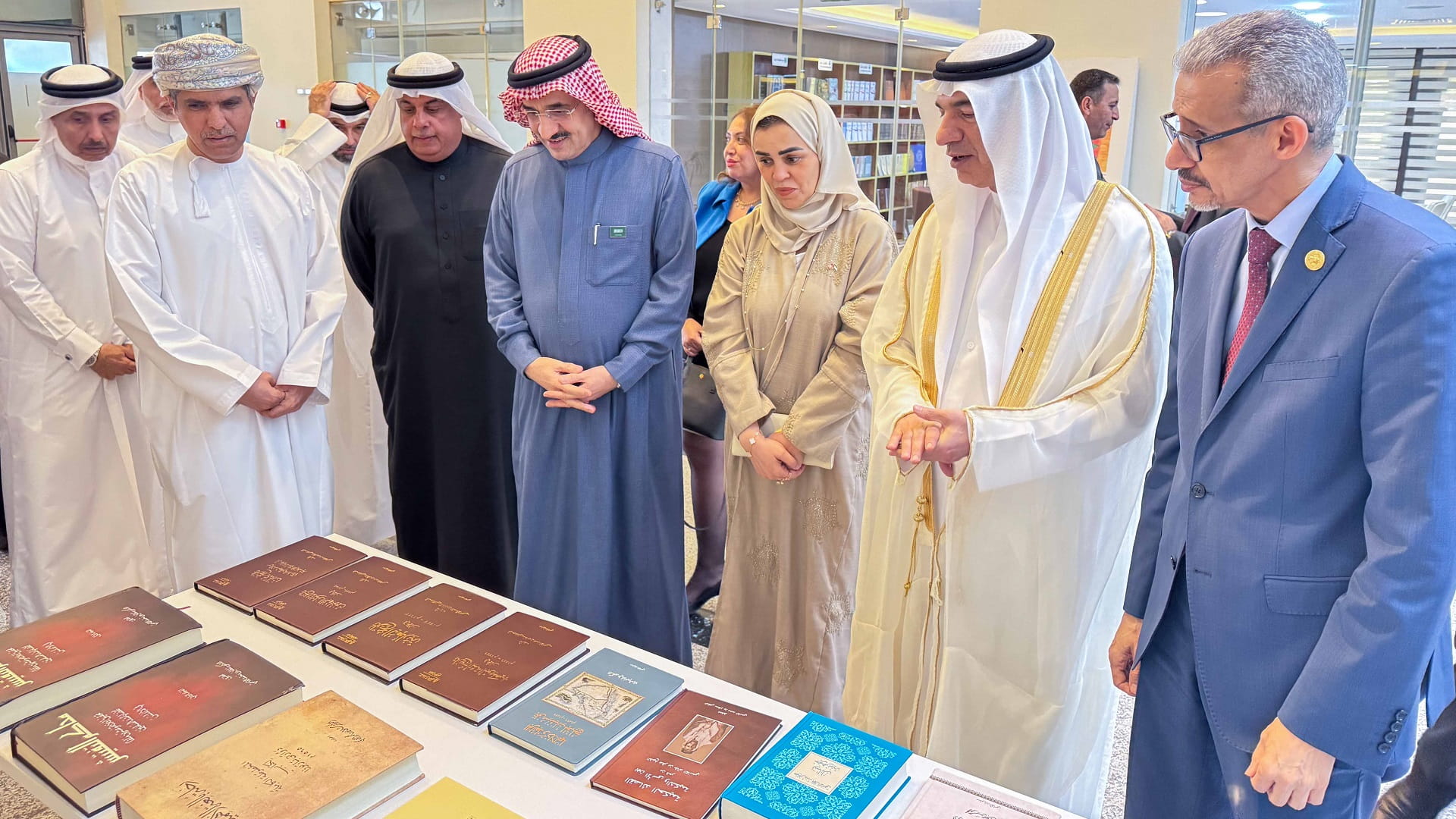 "الألكسو" تمنح حاكم الشارقة وسام الاستحقاق الثقافي العربي بنسخته الأولى