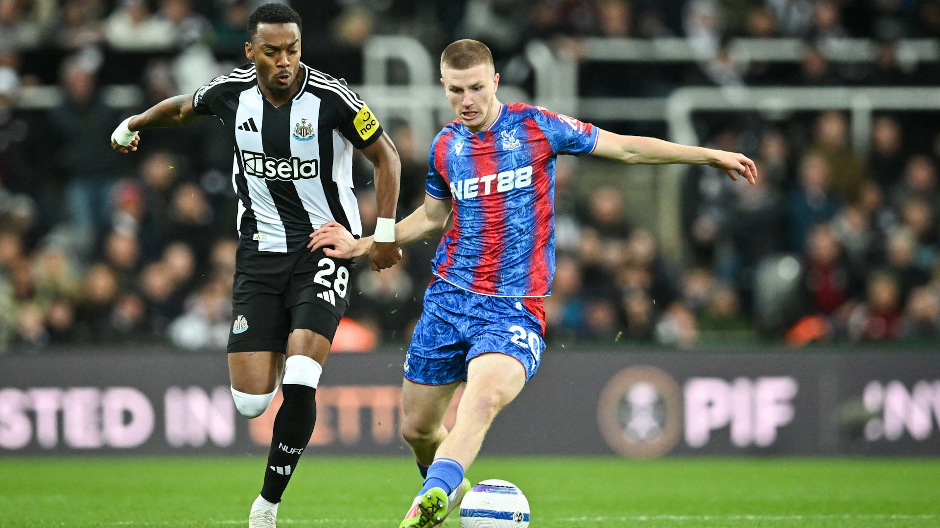 نيوكاسل يمزق شباك كريستال في الدوري الإنجليزي  