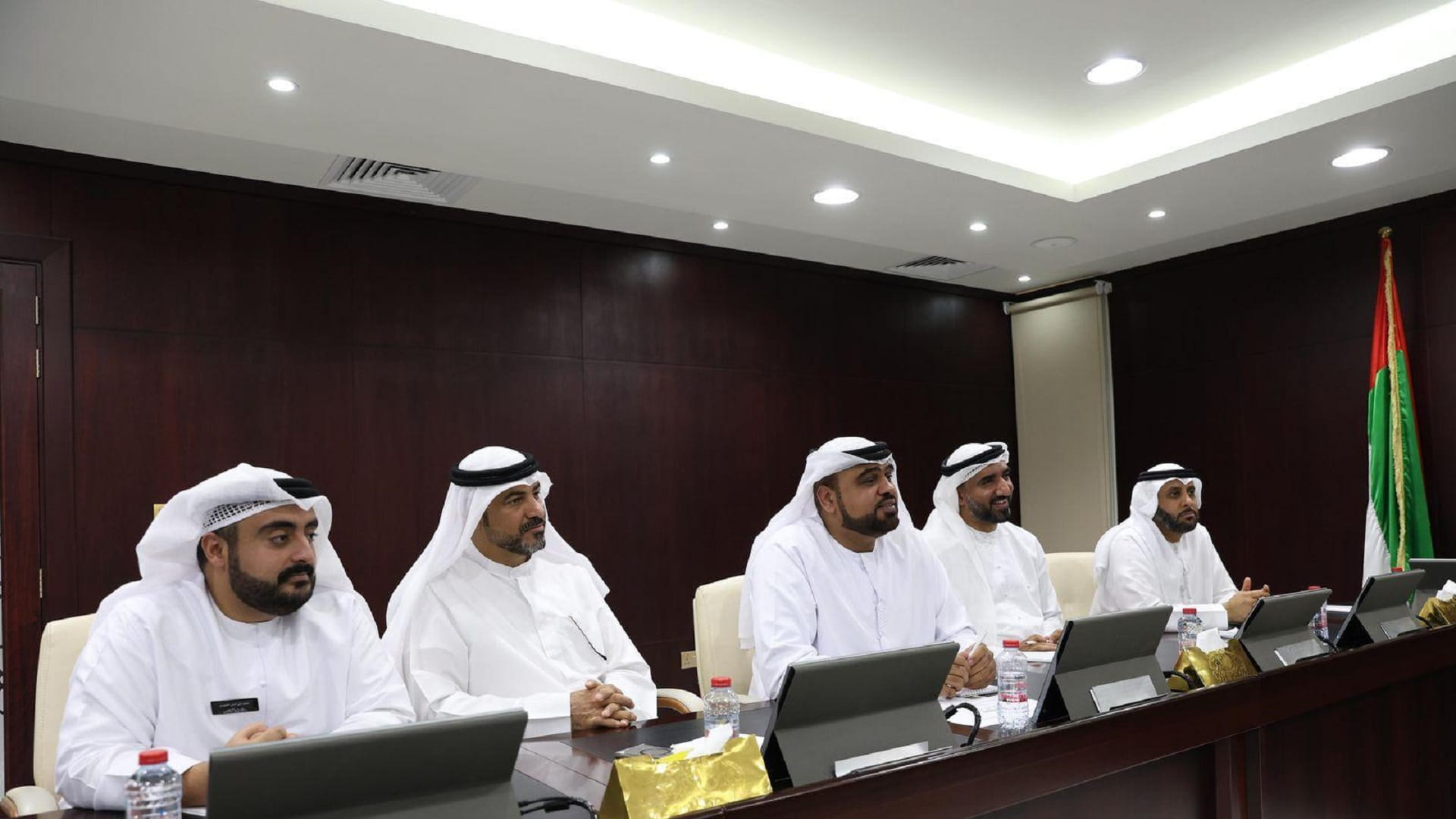 Al Kharous Council, Al Dhaid Municipality discuss service upgrades