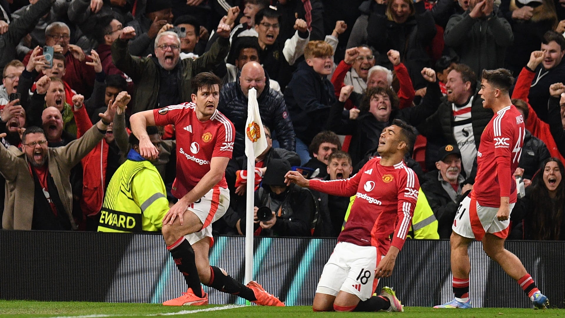 مانشستر يونايتد يتخطى ليون ويبلغ نصف نهائي الدوري الأوروبي 