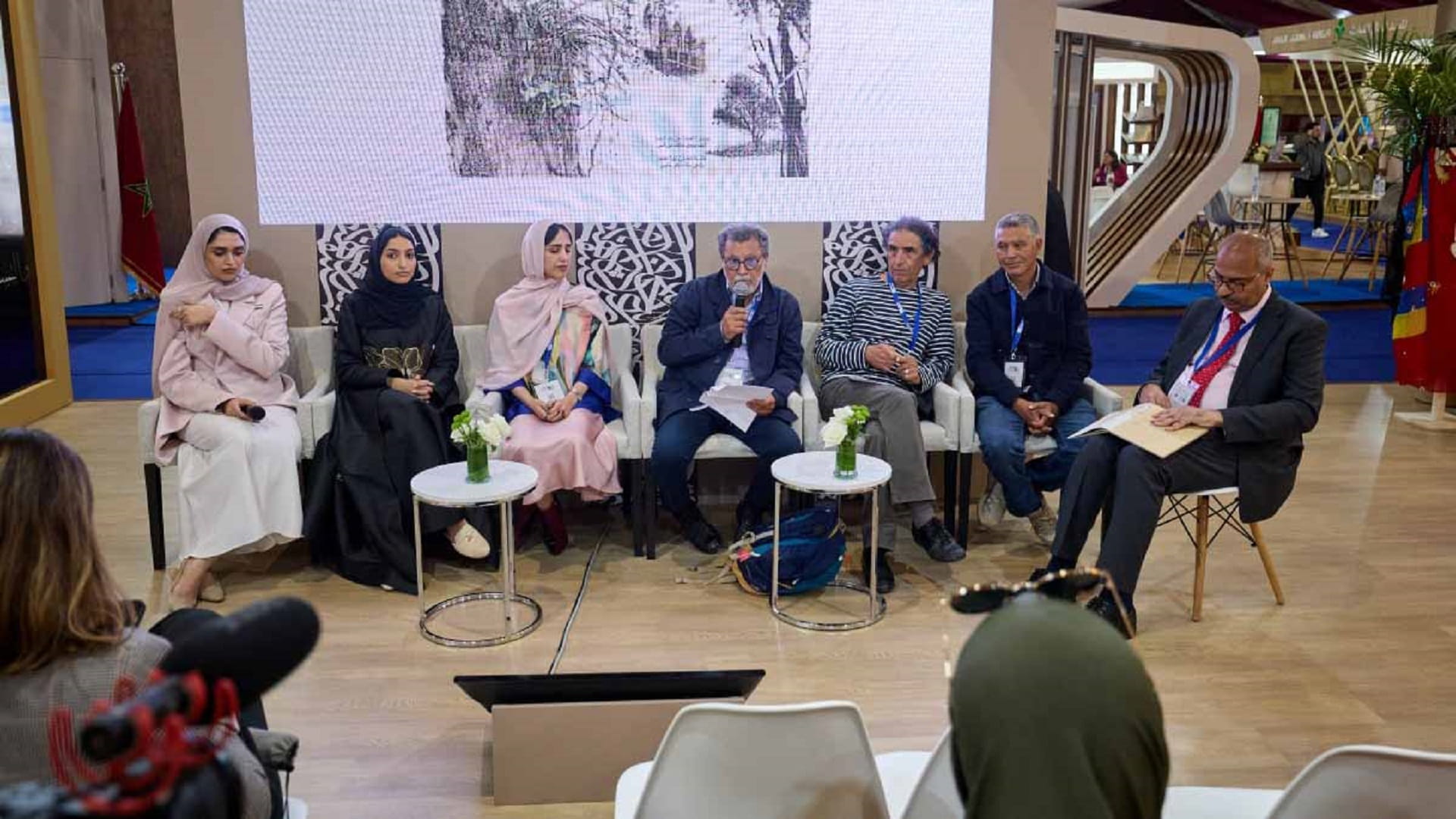 ورش فنية من الشارقة تسافر بالجمهور من الشرق إلى الغرب 