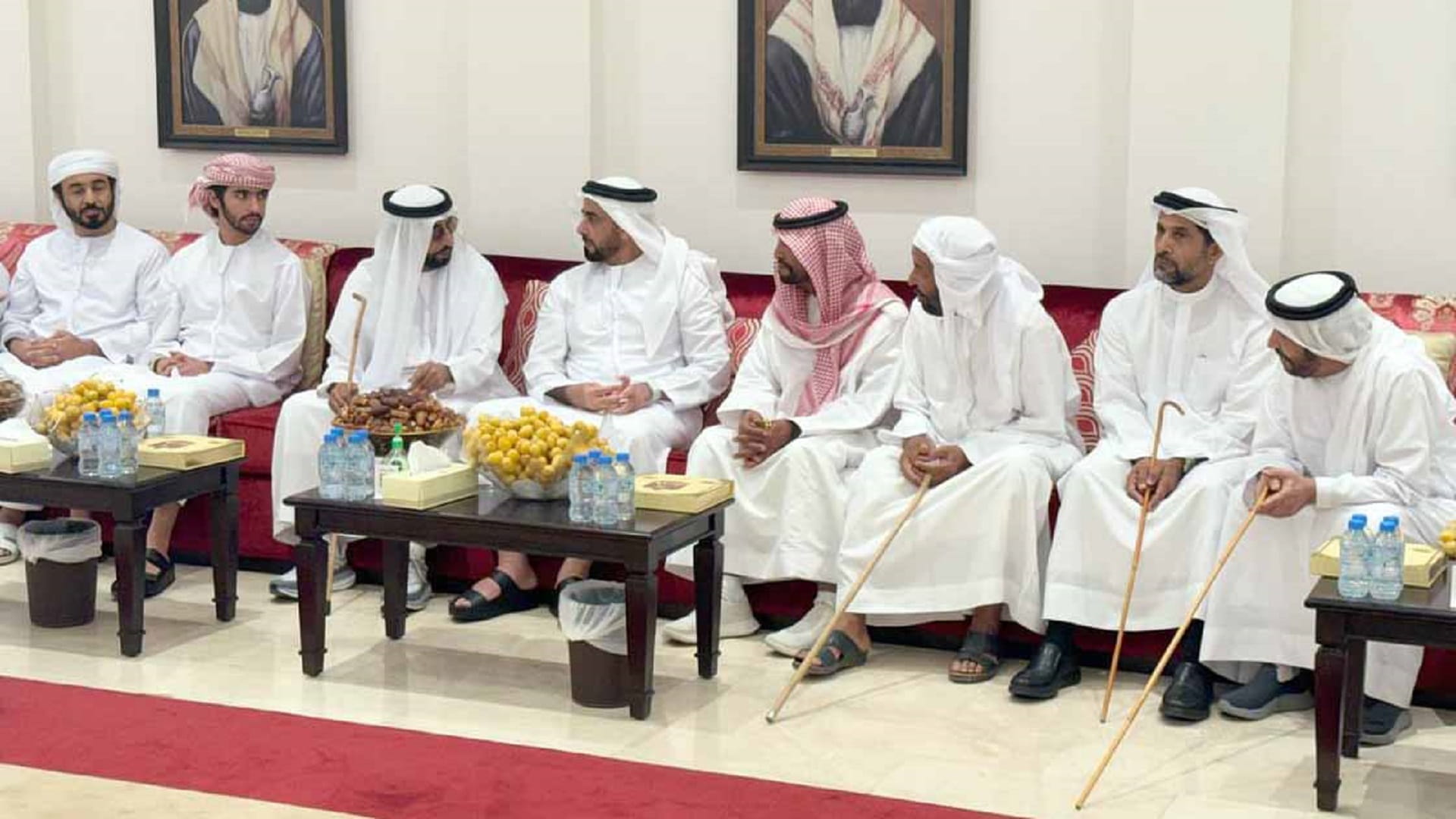 سيف بن زايد يعزي في وفاة عوض سعيد سويلم الكتبي 