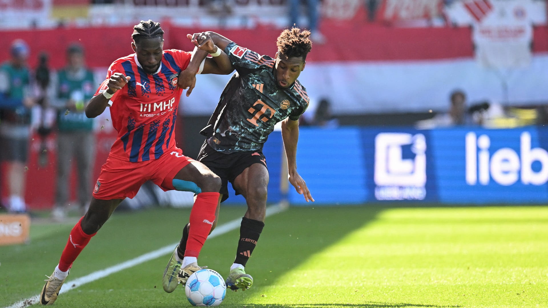 بايرن ميونيخ يقسو على هايدنهايم في الدوري الألماني 