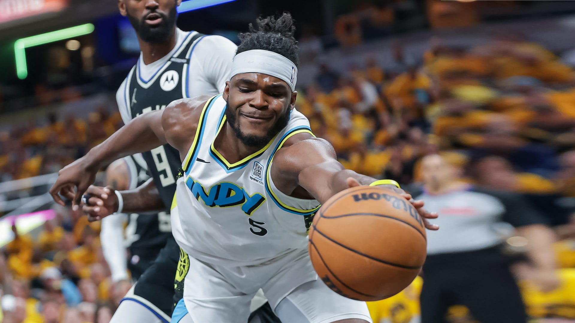 إنديانا يتخطى ميلووكي بالجولة الأولى من إقصائيات الـ "ان بي ايه" 