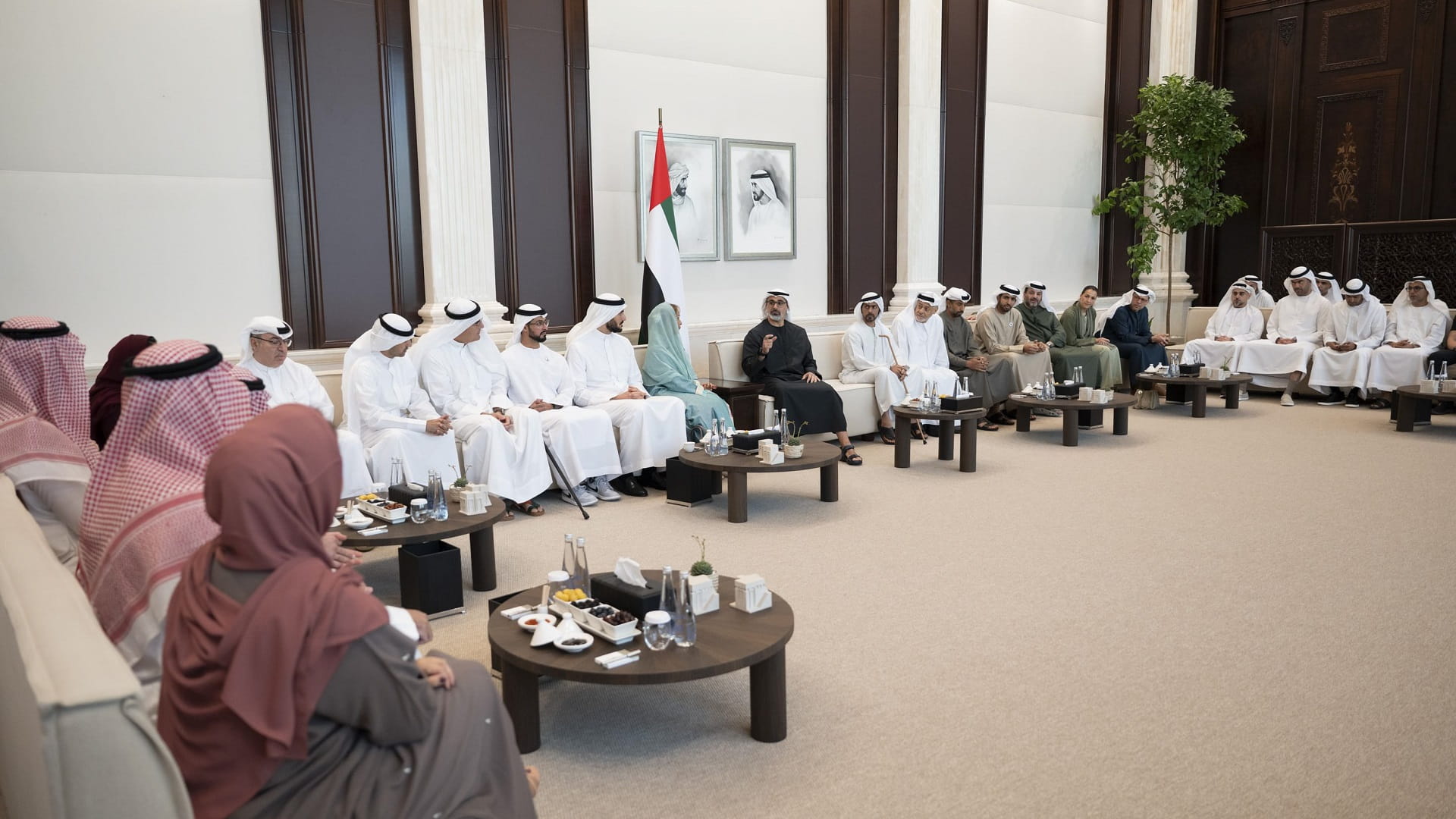Khaled bin Mohamed meets FBCG delegation 