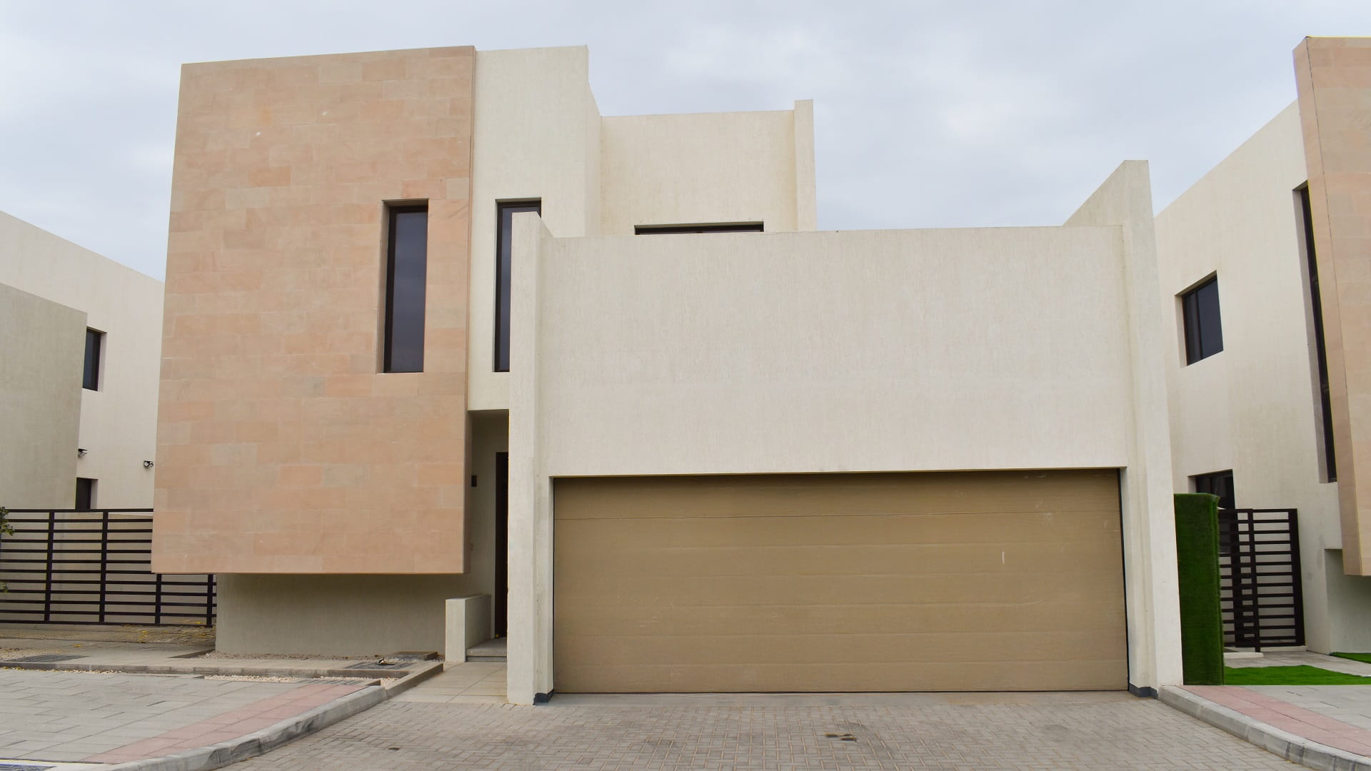 Sharjah Awqaf receives 25 endowments in 2024 2025 1st Quarter  