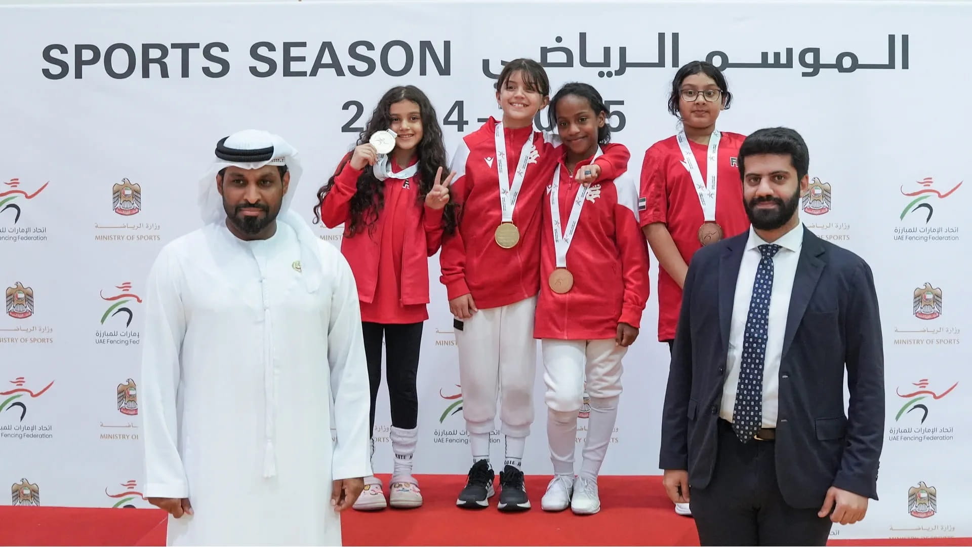  7 ميداليات لنادي الشارقة الرياضي للمرأة في بطولة الاتحاد للمبارزة 