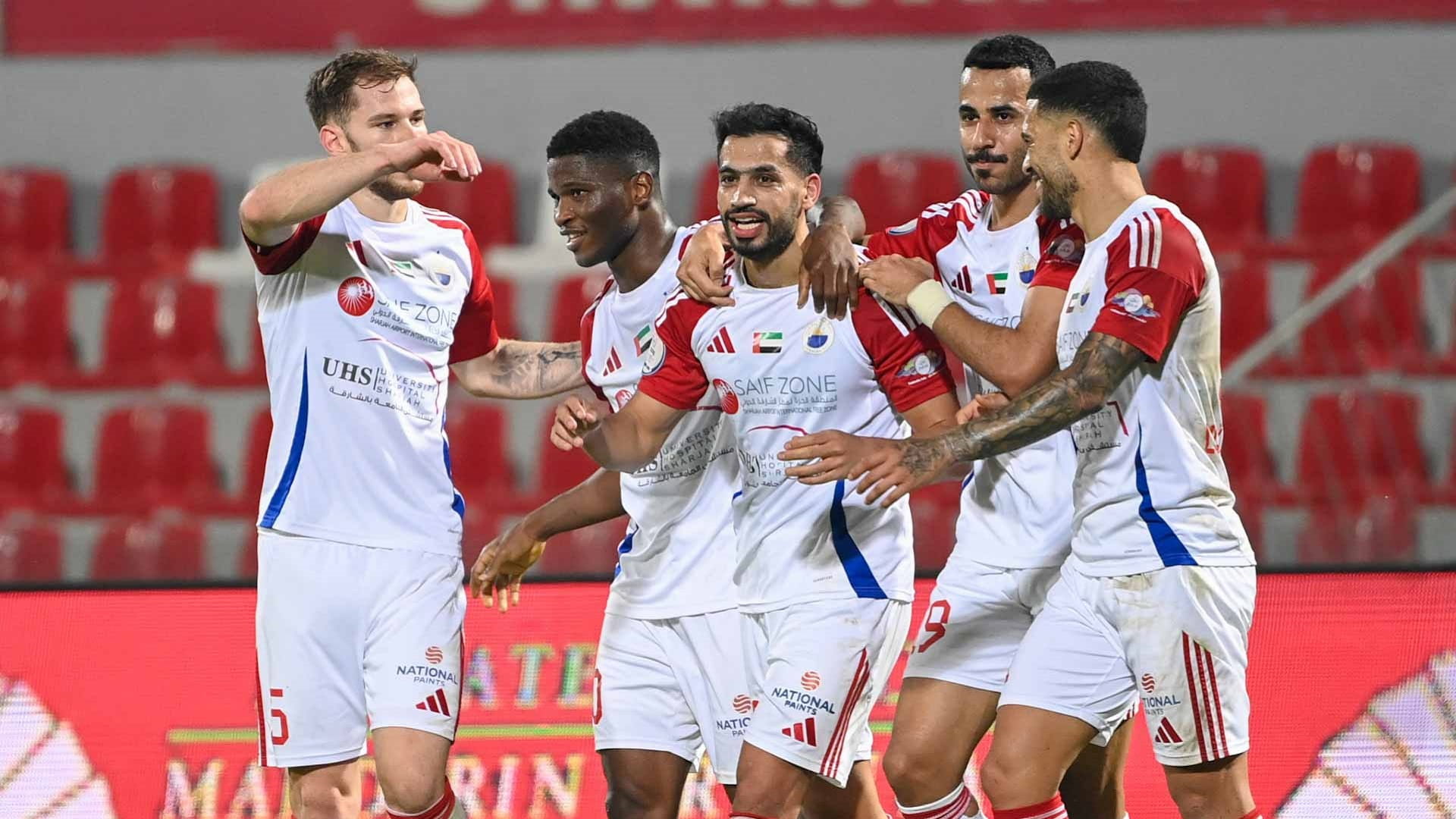 الشارقة يفوز على عجمان برباعية نظيفة في دوري أدنوك للمحترفين