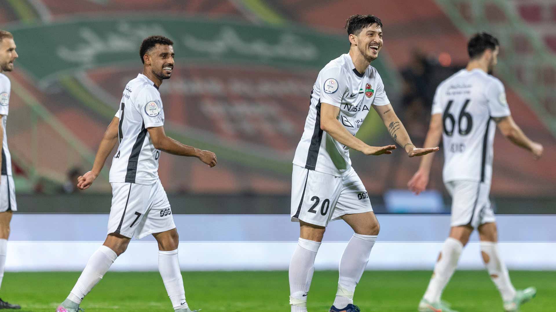 شباب الأهلي يفوز على خورفكان ويعزز صدارته لدوري أدنوك للمحترفين 