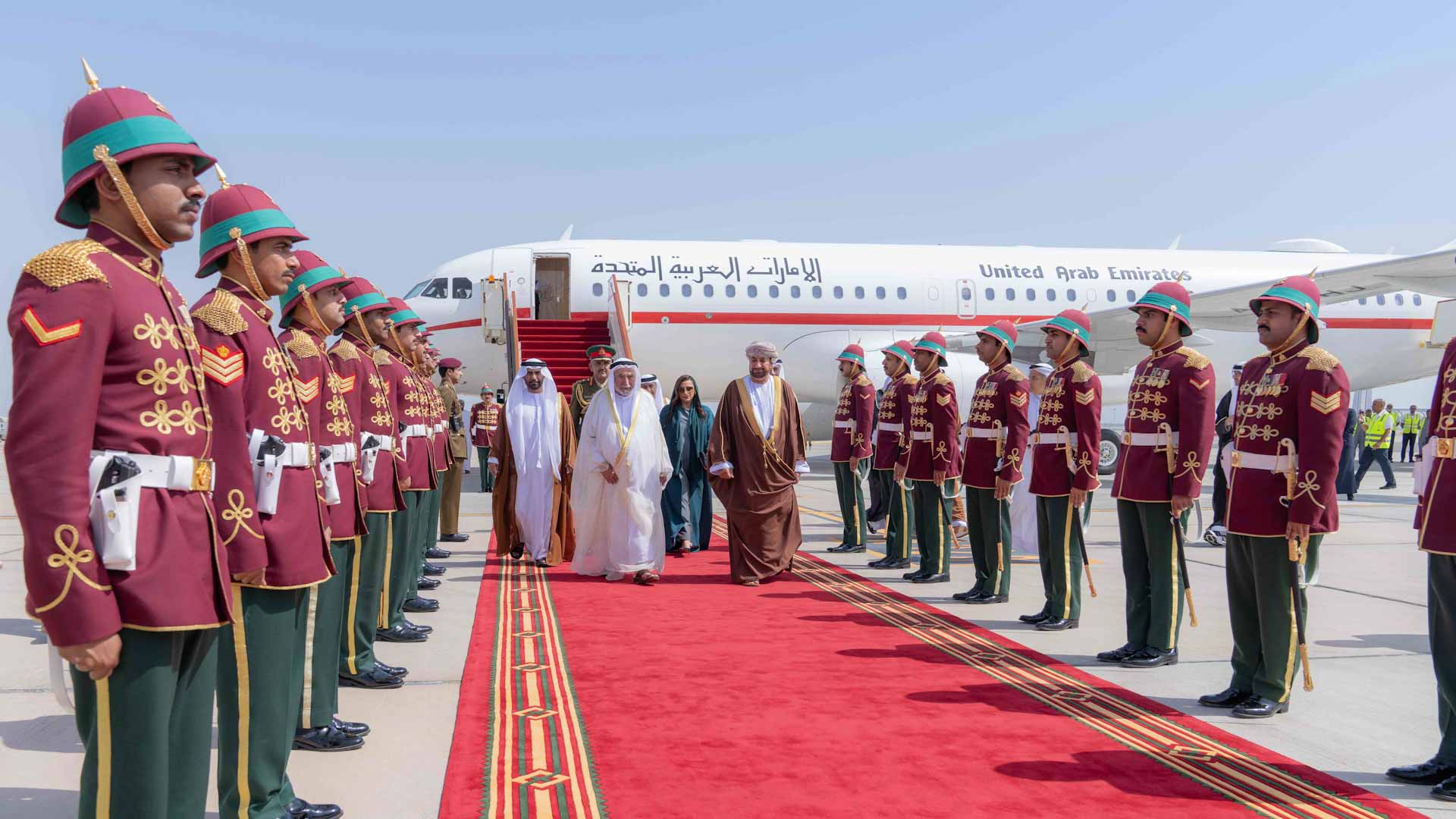 Sharjah Ruler arrives in Sultanate of Oman 