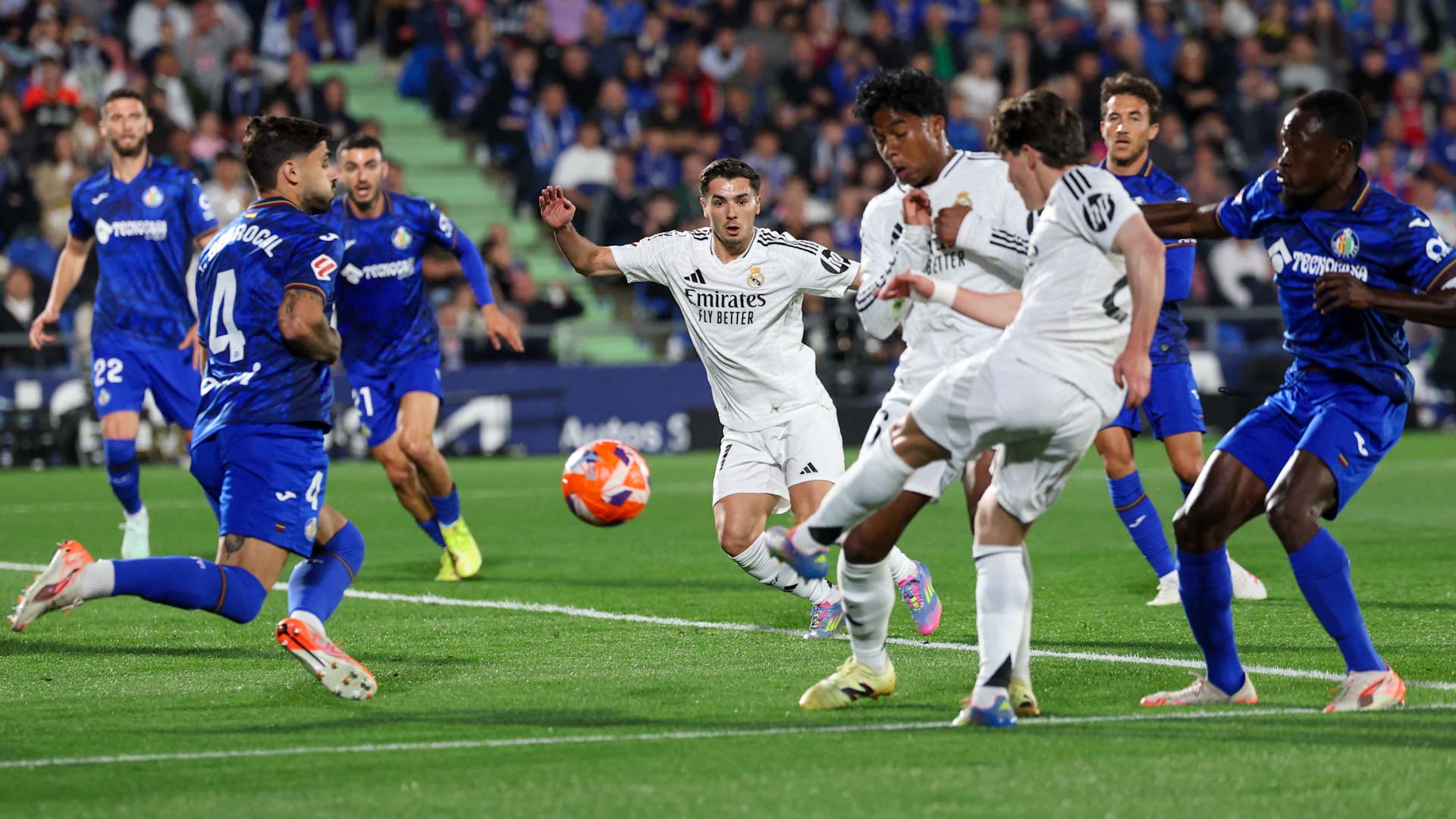 أردا غولر يقود ريال مدريد لتخطي خيتافي في الدوري الإسباني  