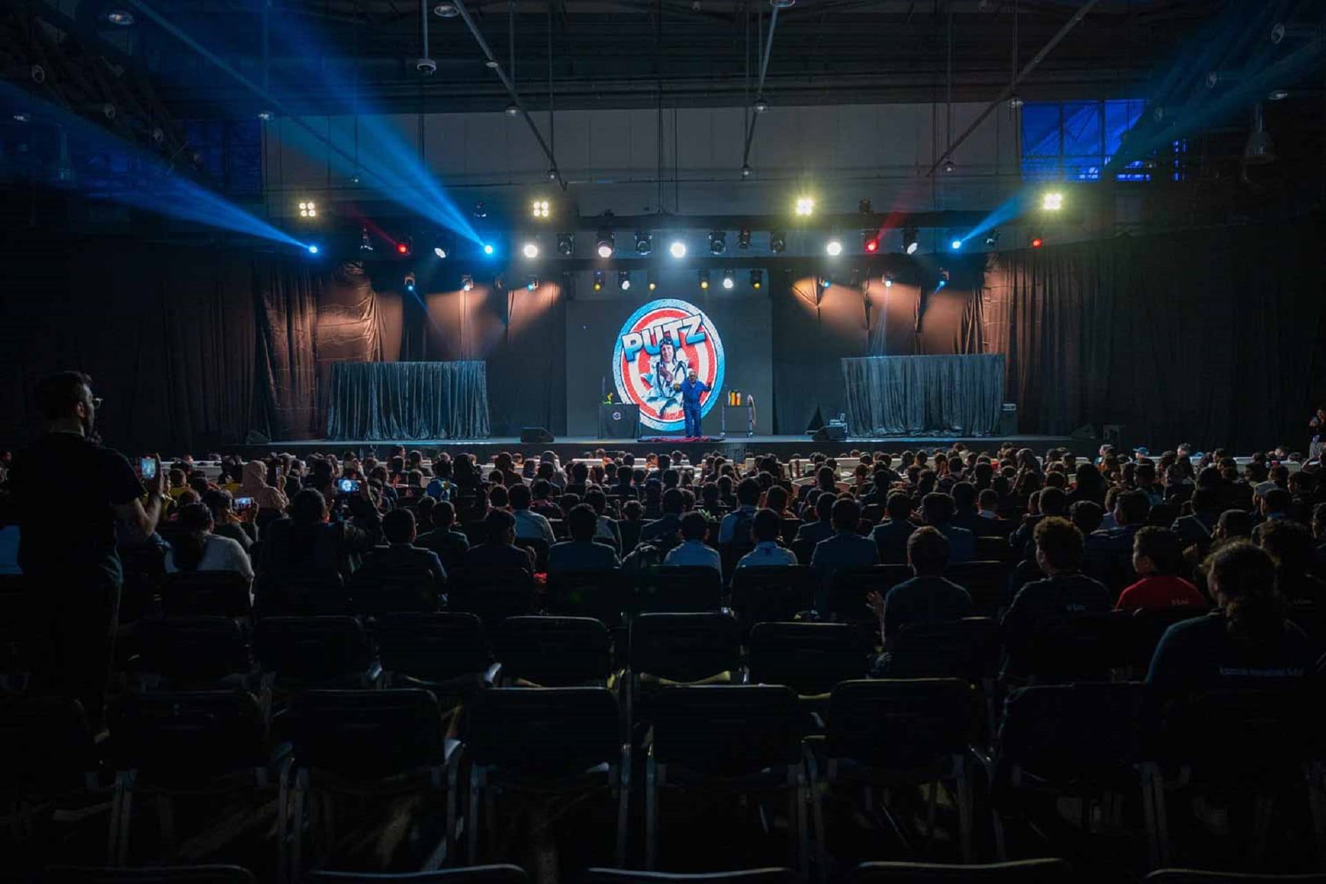 Marty Putz delivers science-packed comedy show at SCRF 