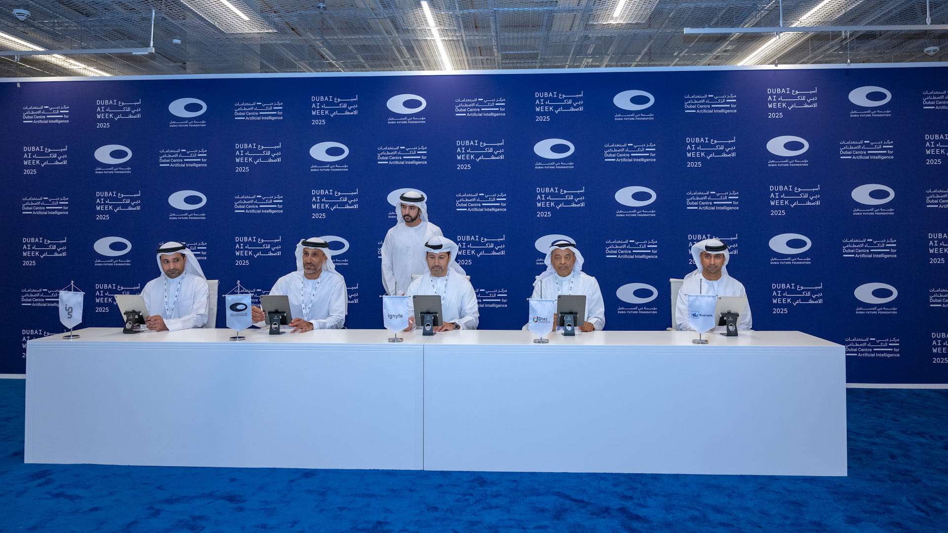 حمدان بن محمد: الذكاء الاصطناعي يمثل محرك التحول العالمي المُقبل 