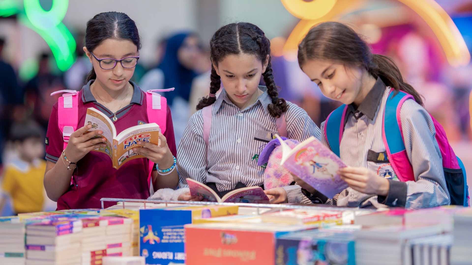 في "الشارقة القرائي".. كتب تربوية تعزز الصحة النفسية للأطفال 