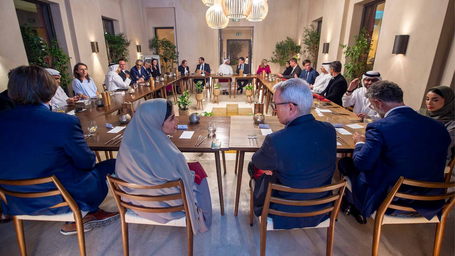 "علاقات الشارقة" تبحث فرص التعاون الاقتصادي والتجاري مع بلجيكا 