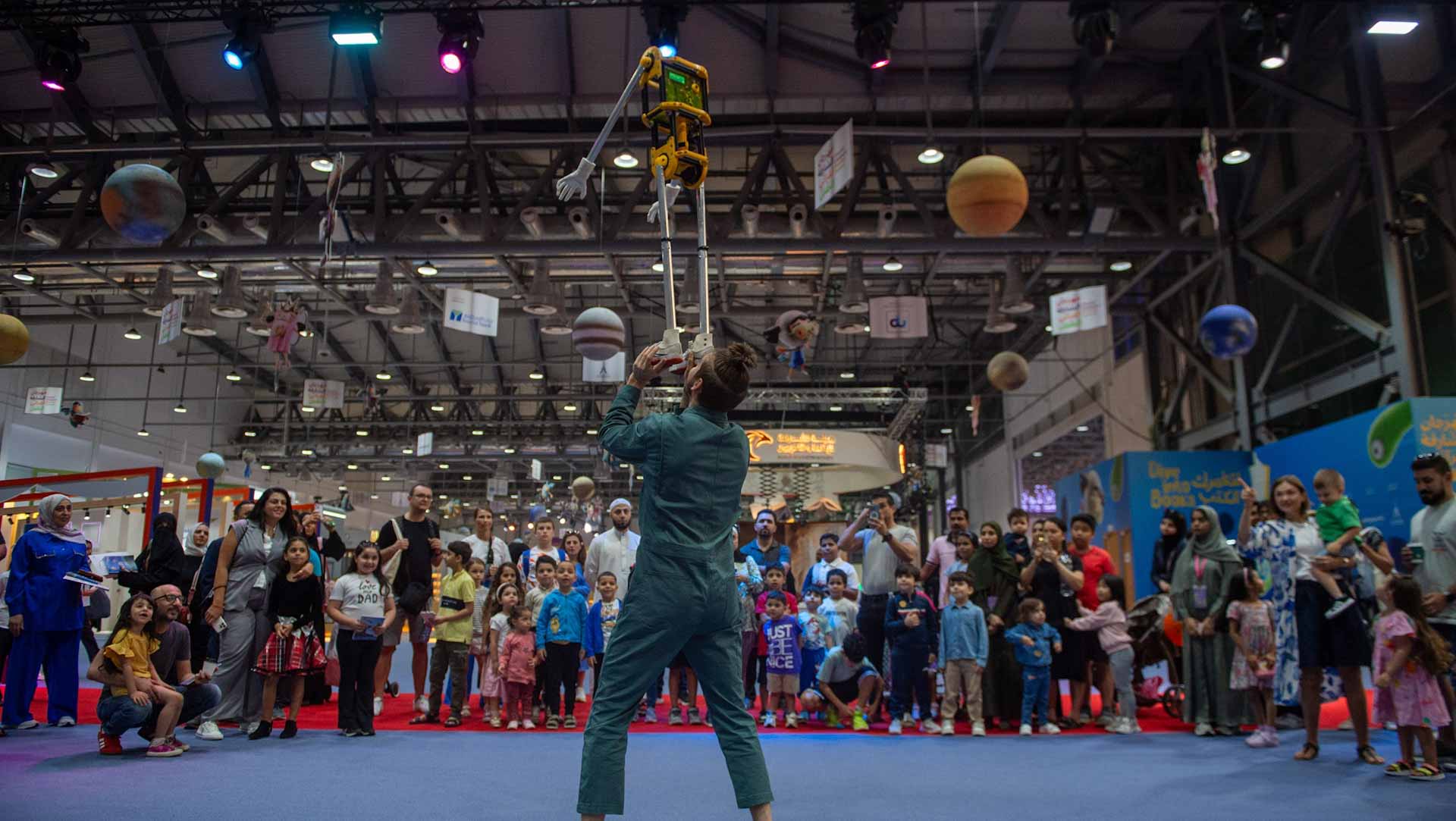 Robot takes lead in a dazzling dance show at SCRF 