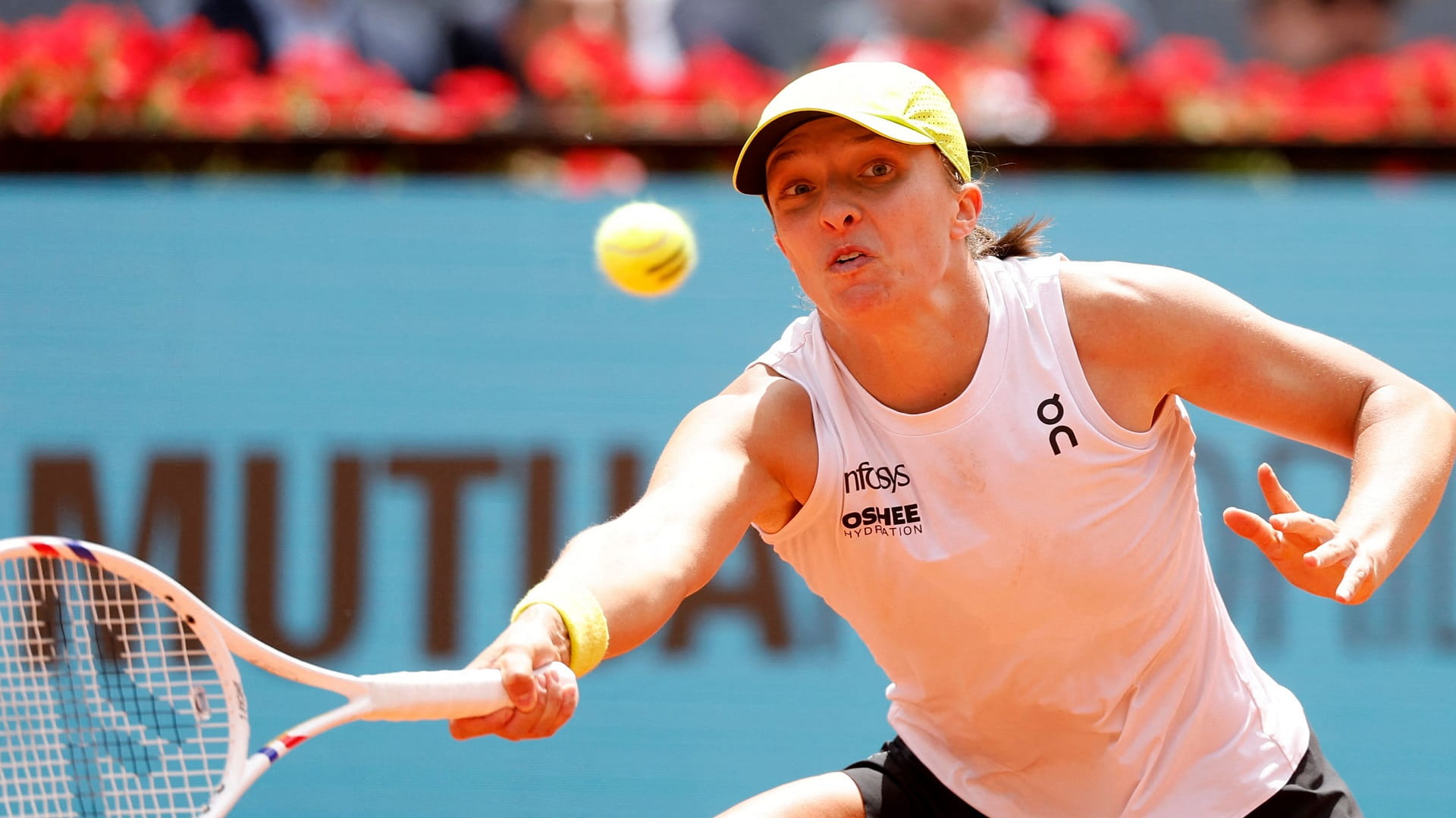 البولندية شفيونتيك تتأهل إلى ربع نهائي بطولة مدريد 