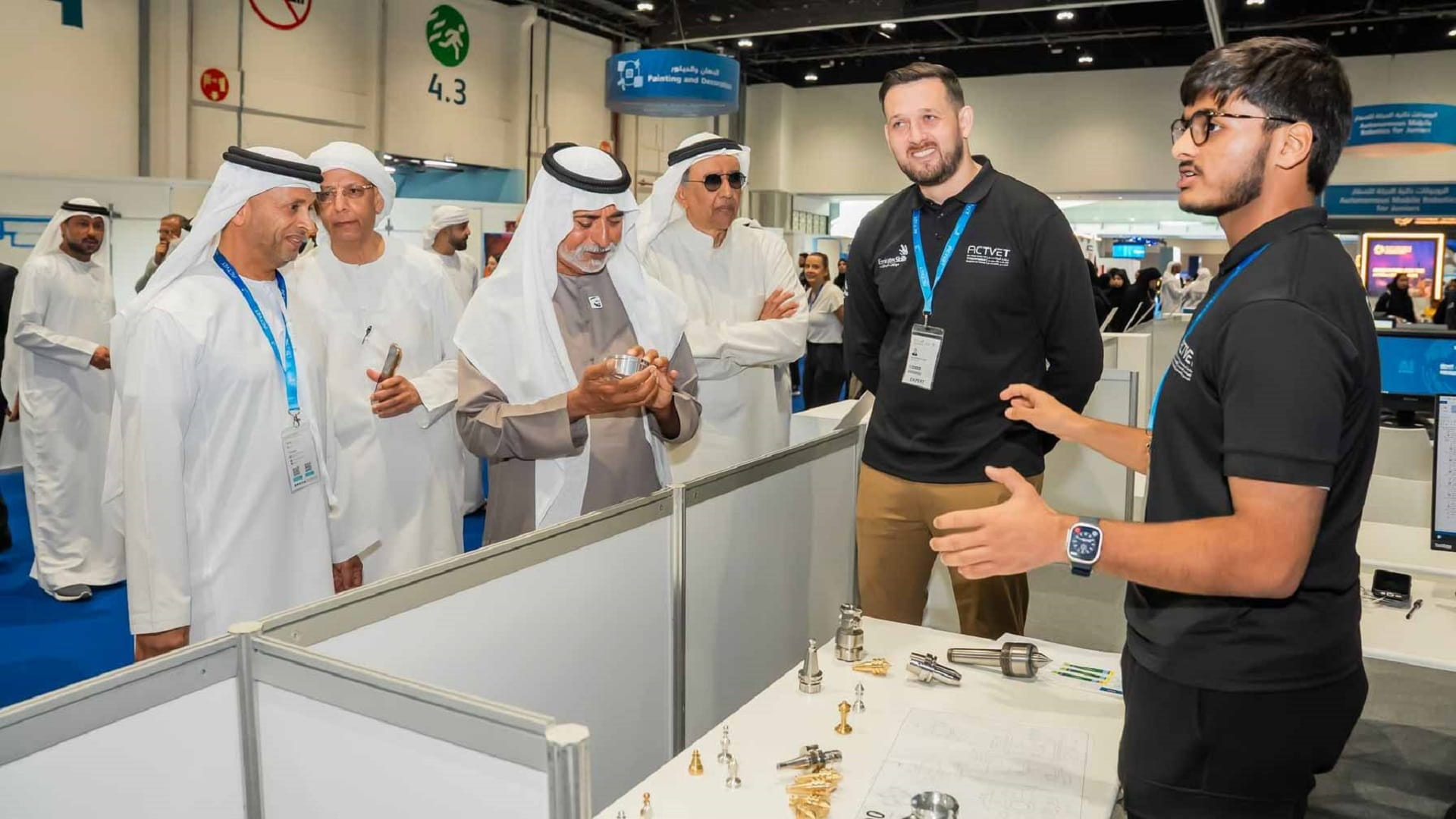 نهيان بن مبارك يزور المسابقة الوطنية لمهارات الإمارات 2025 