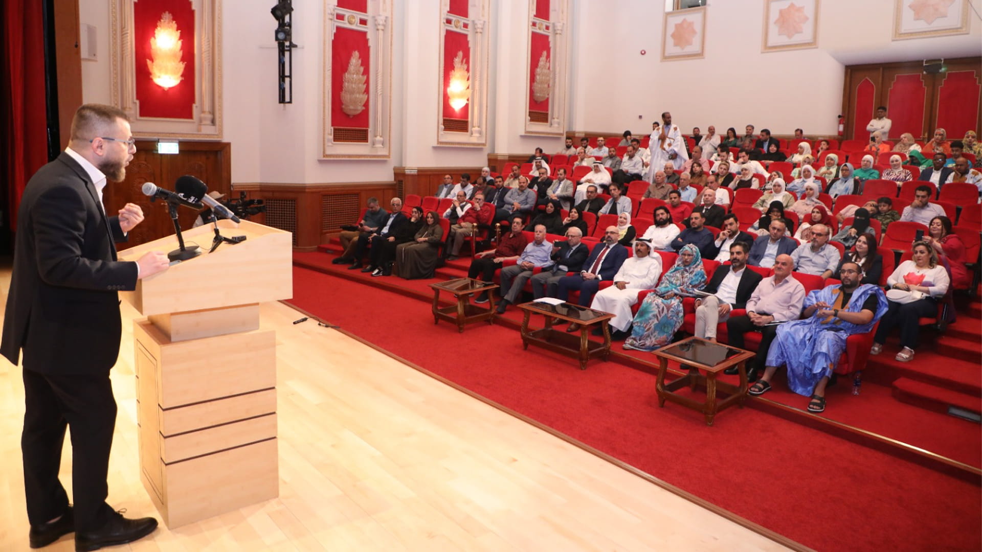 House of Poetry hosts vibrant Tuesday Forum event 