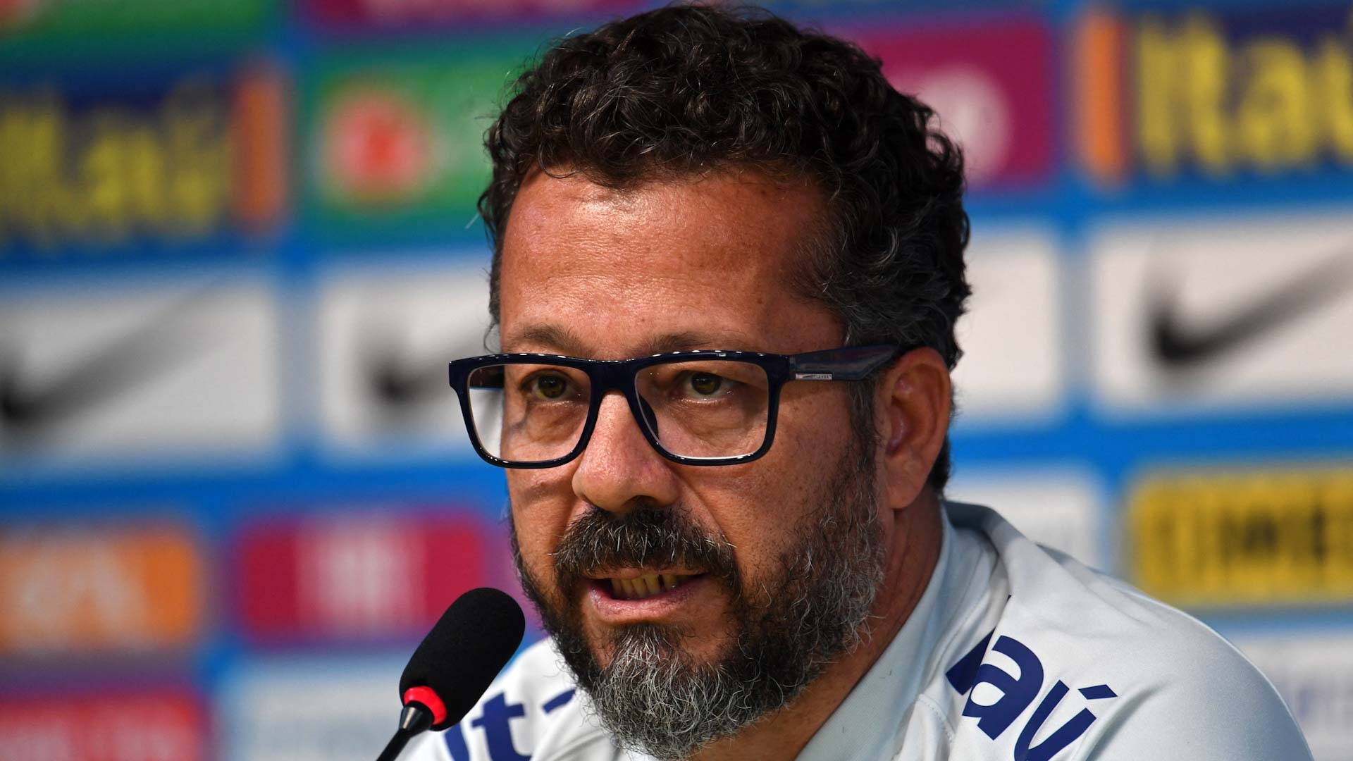 سانتوس البرازيلي يتعاقد مع المدرب كليبر شافير  