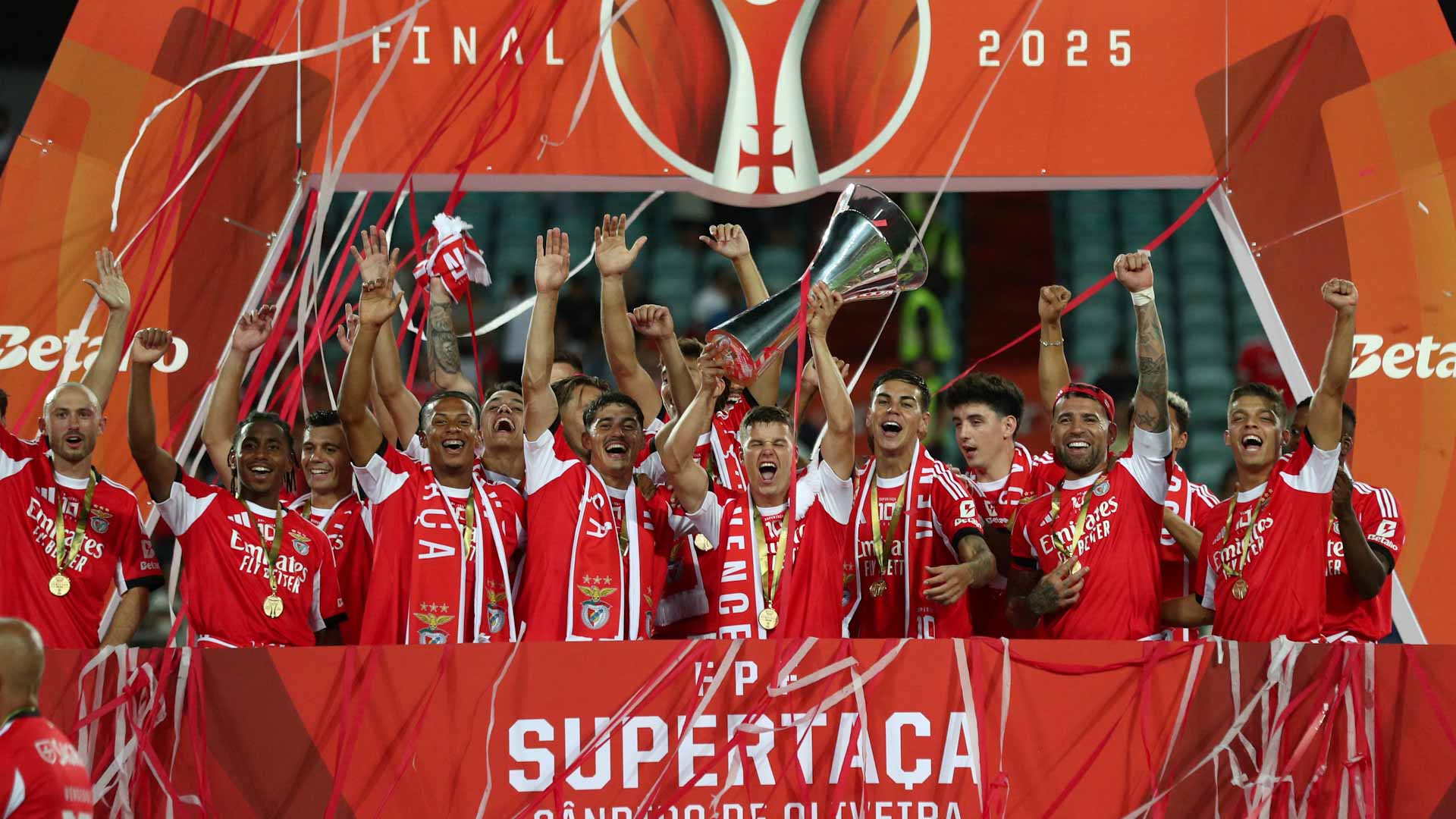 بنفيكا يتوج بلقب كأس السوبر البرتغالية 