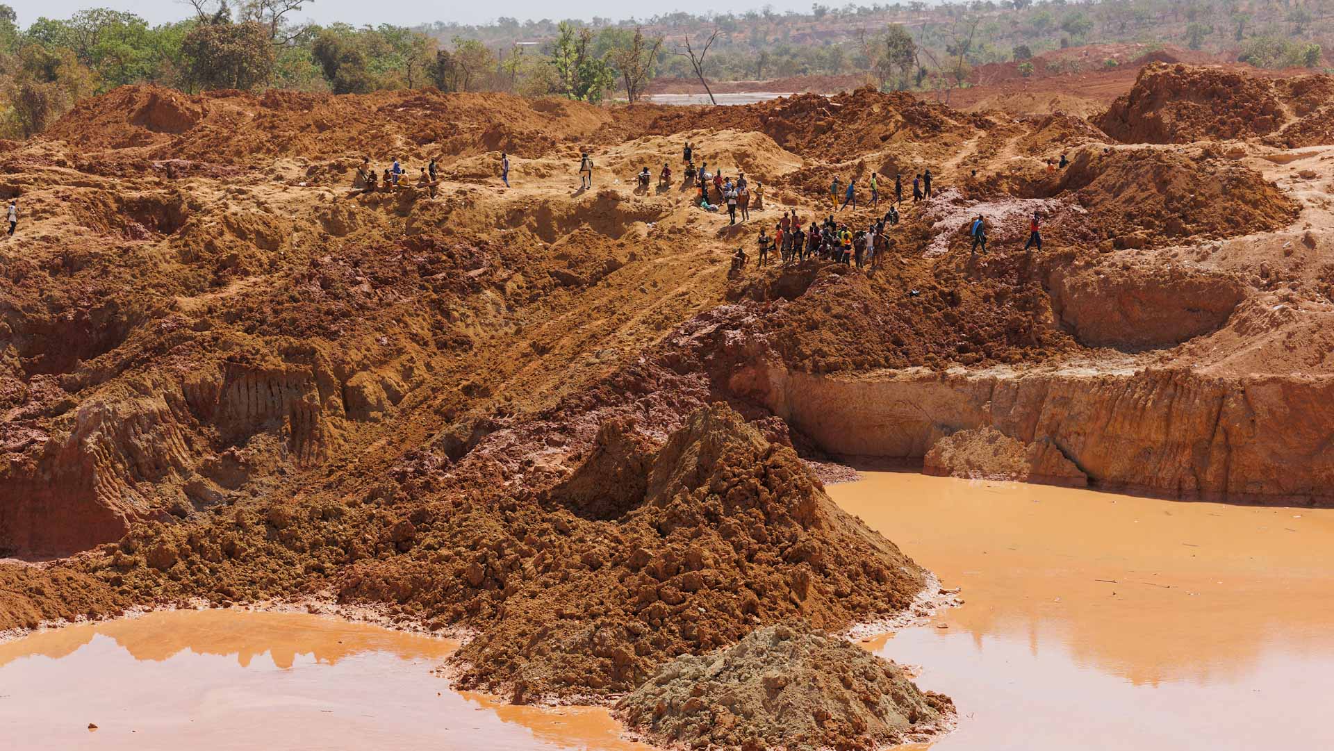 مقتل 5 أشخاص بانهيار منجم ذهب في بوليفيا