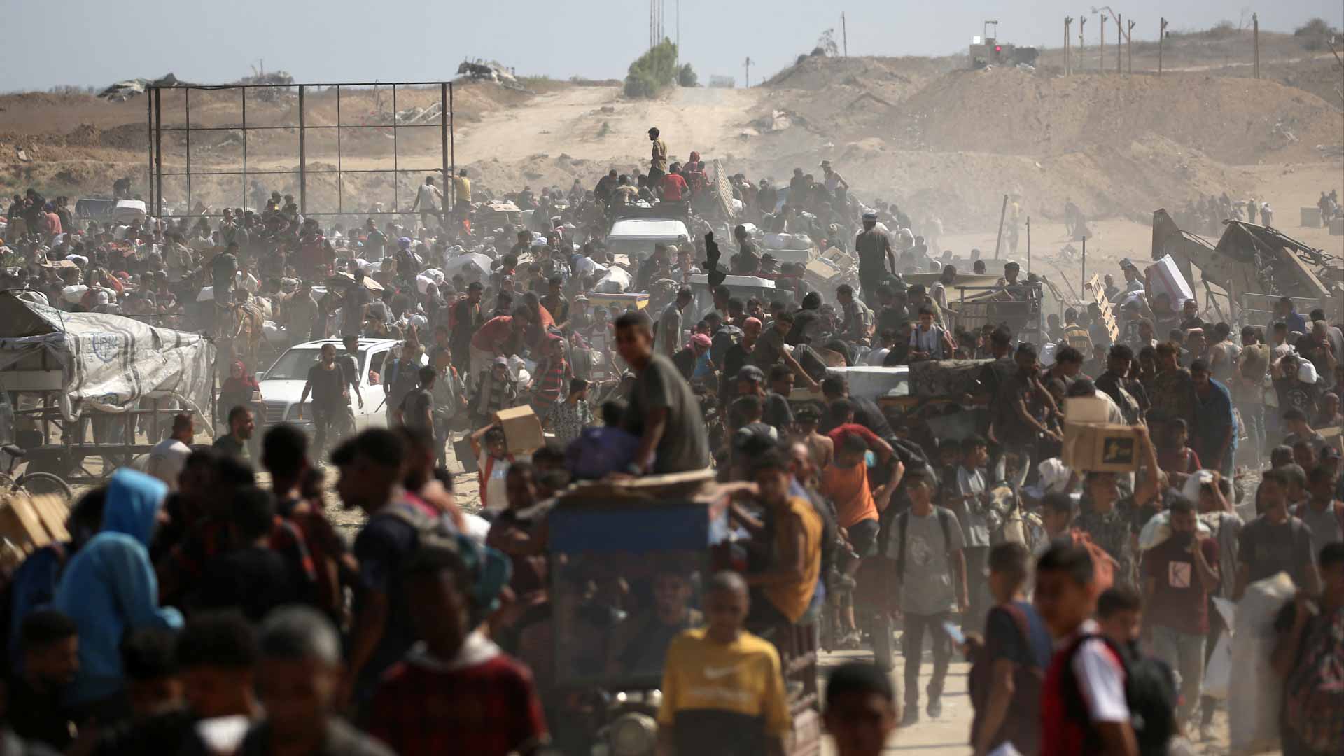 بن غفير من باحة المسجد الأقصى: يجب احتلال "كامل" قطاع غزة 