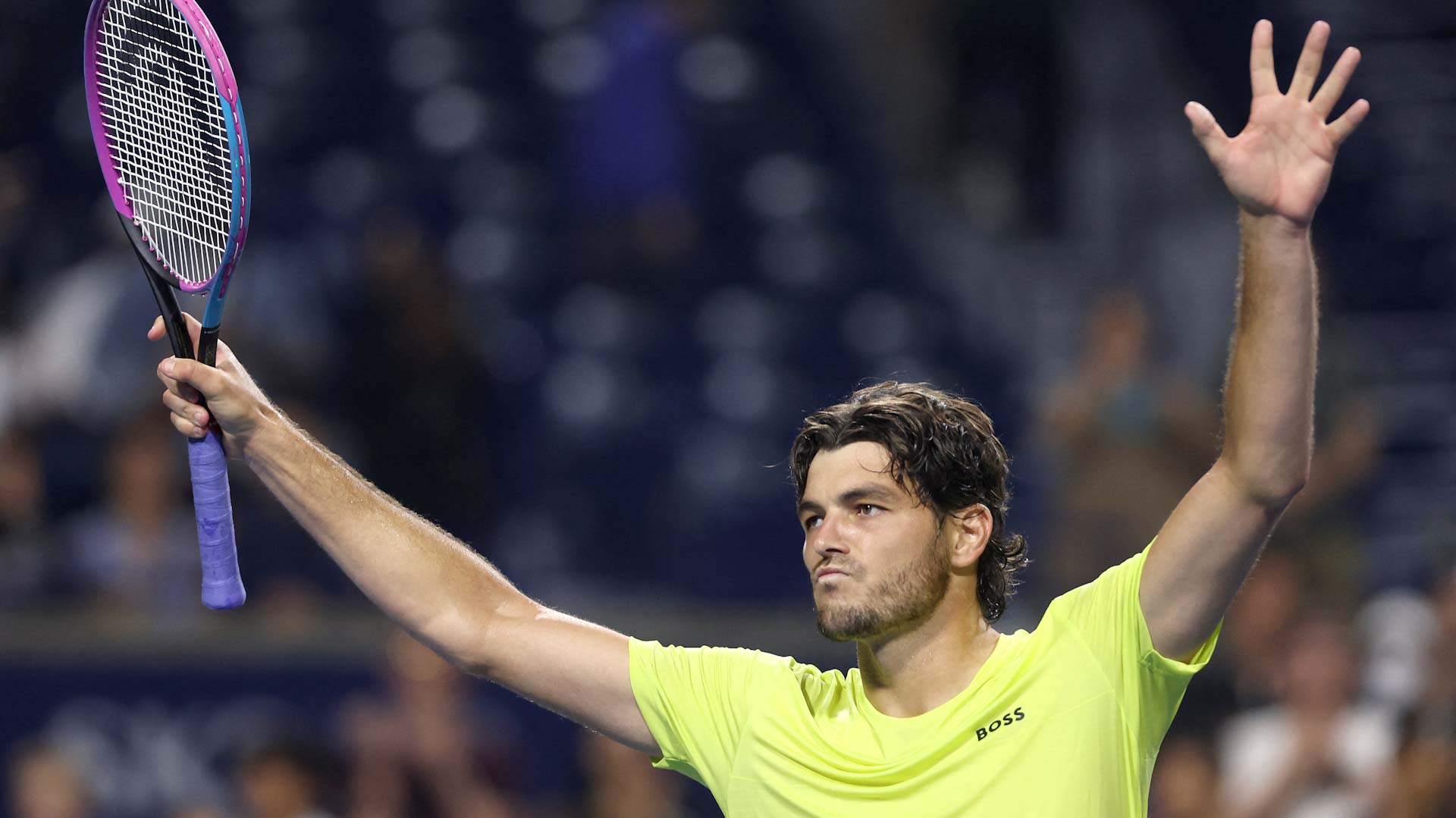 الأميركي تايلور فريتز يتأهل لربع نهائي بطولة كندا للتنس  