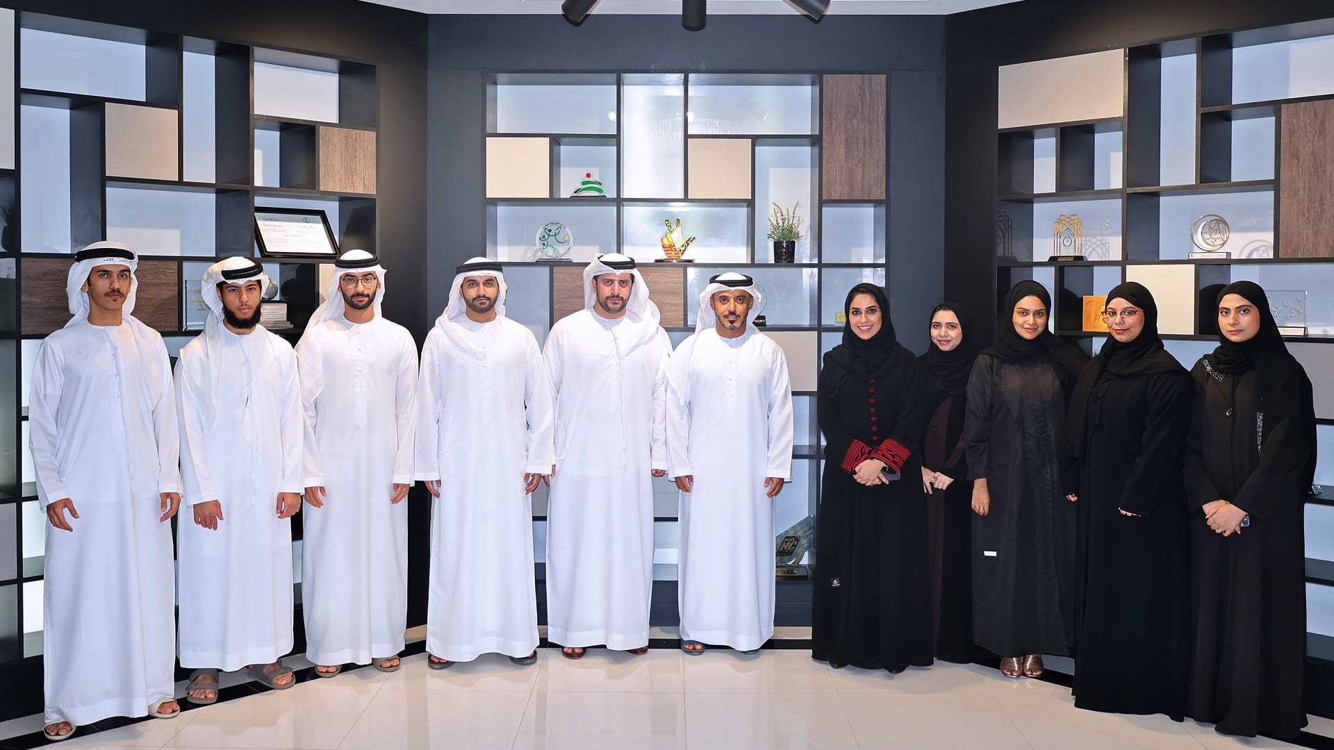 "أشغال الشارقة" تستكمل تدريب 20 طالباً في برنامجها الصيفي 