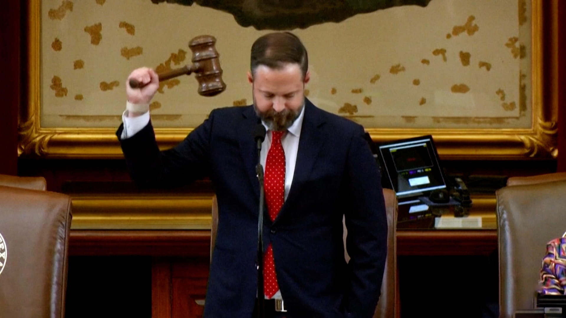 ديموقراطيو تكساس يغادرون الولاية منعاً للتلاعب بدوائر انتخابية  