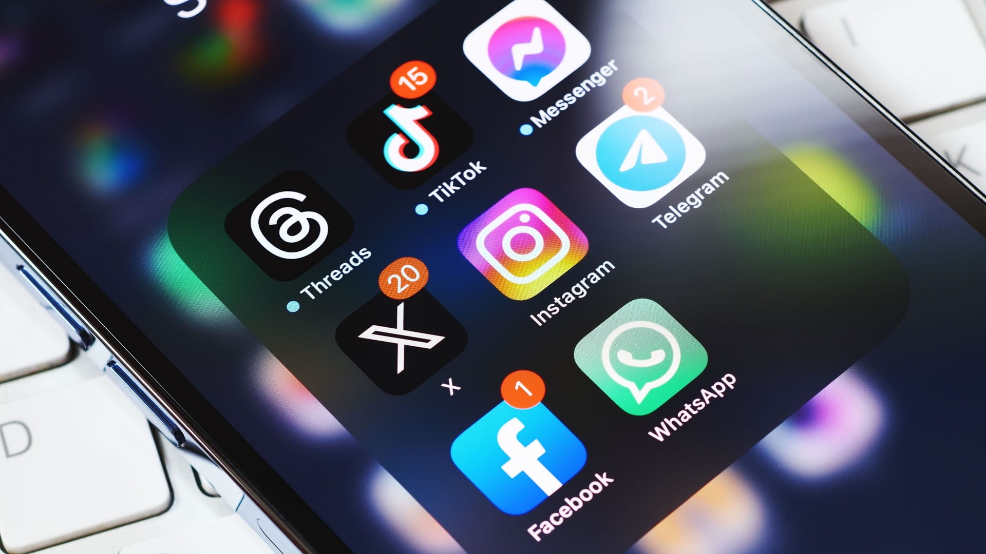 دراسة: لا أدلة علمية على تأثير وسائل التواصل سلباً على صحة الشباب 