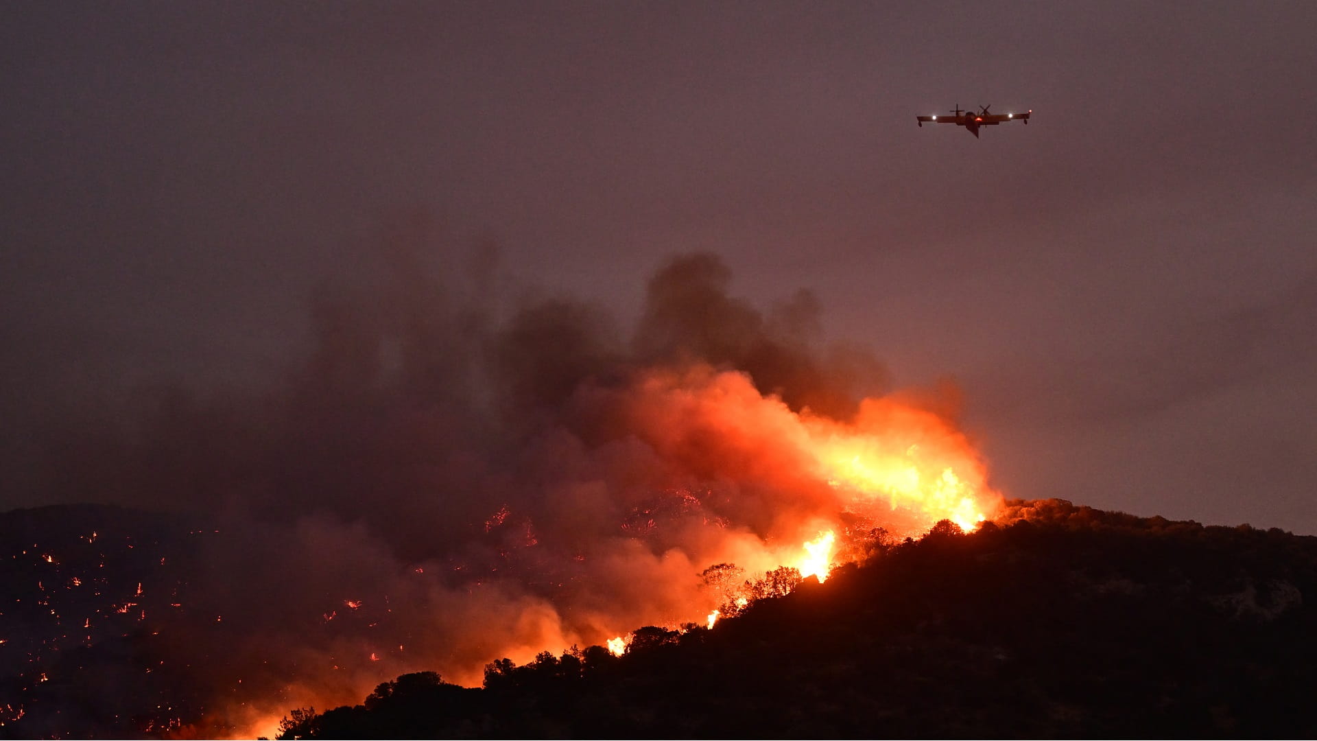 Firefighters battle blaze near Athens for second day