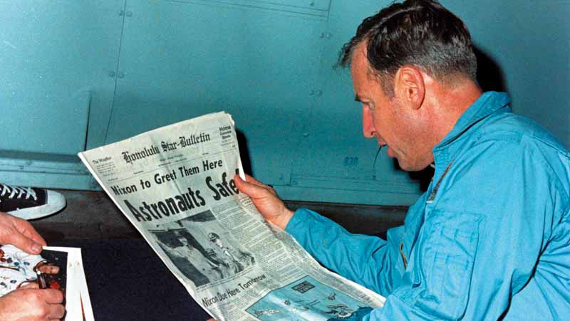 وفاة قائد مهمة "أبولو 13" جيم لوفيل عن 97 عاماً 