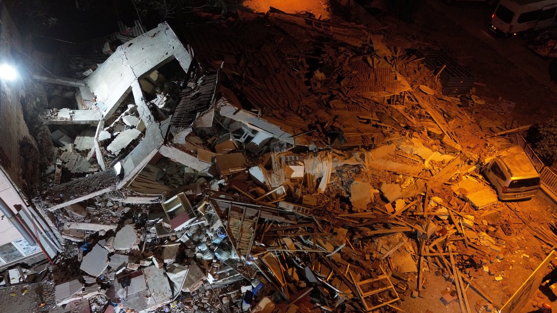 One killed, dozens injured, as quake hits western Turkey 