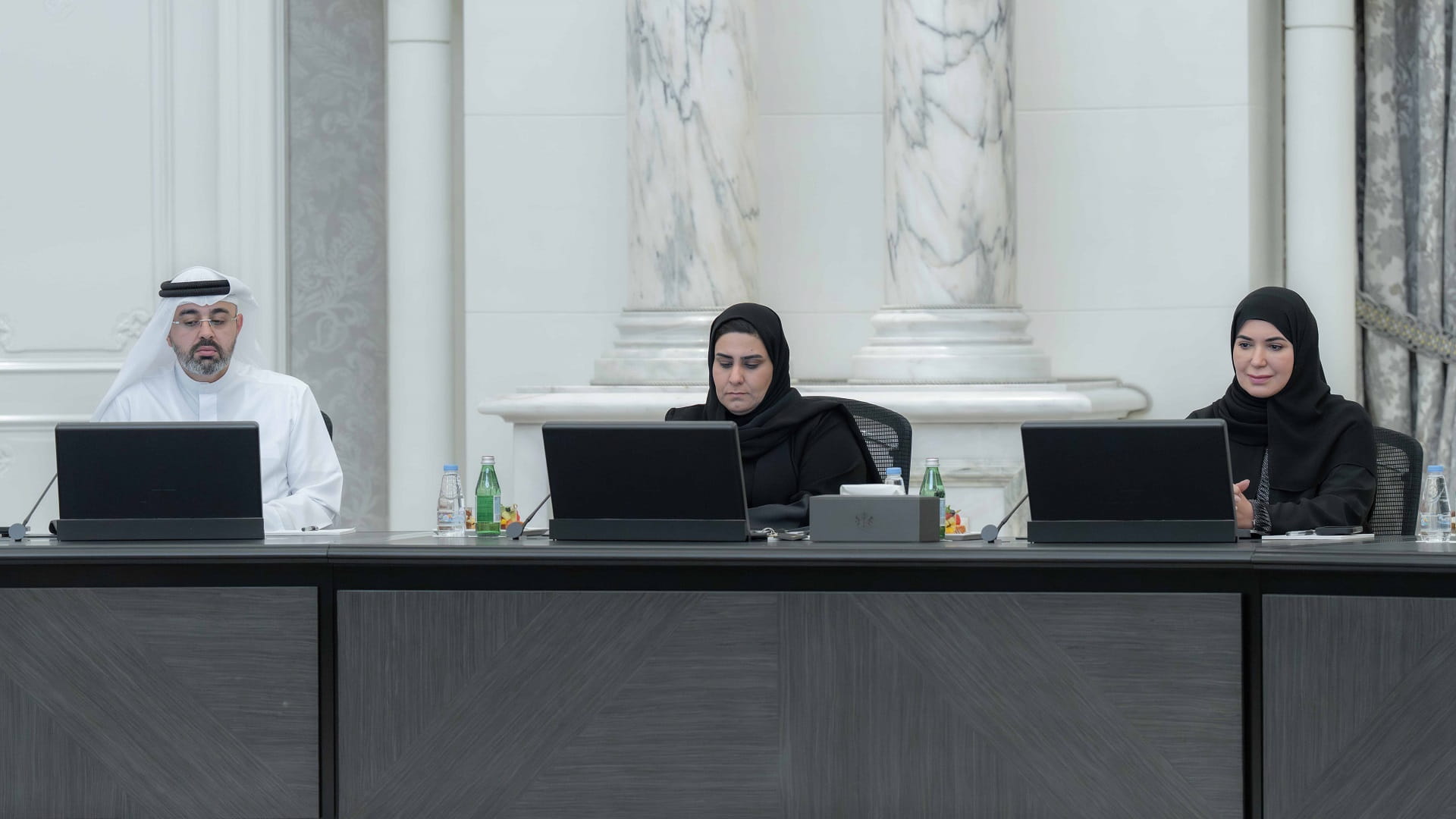 "تنفيذي الشارقة" ينظم اختصاصات وشروط منح المساعدة التكميلية للأسر