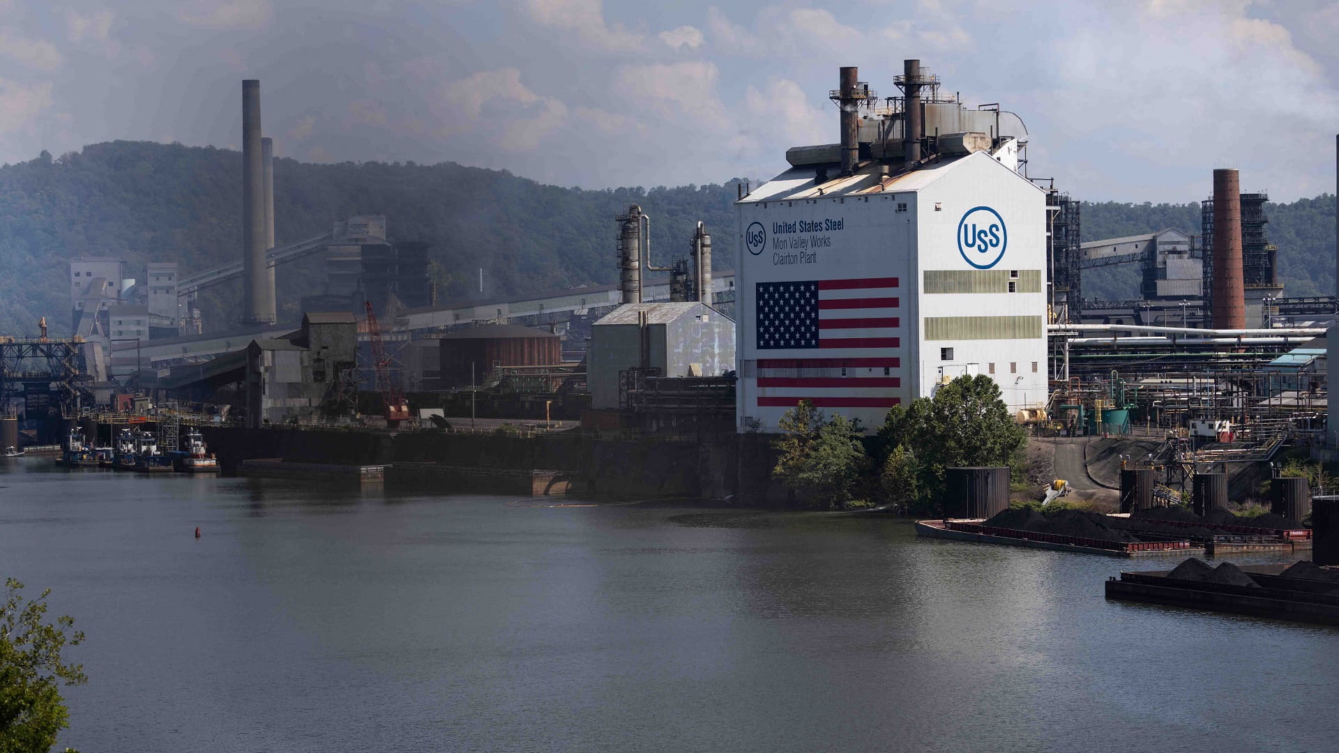 قتيلان وعشرة جرحى في انفجار بأكبر مصنع أميركي للفحم  