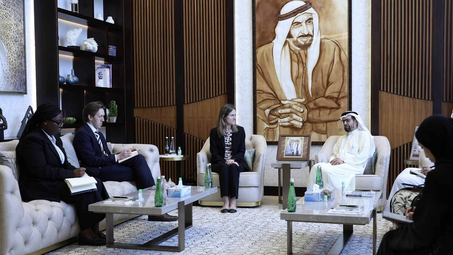 "الوطني" والسفارة الأميركية بالدولة يبحثان تعزيز التعاون البرلماني 