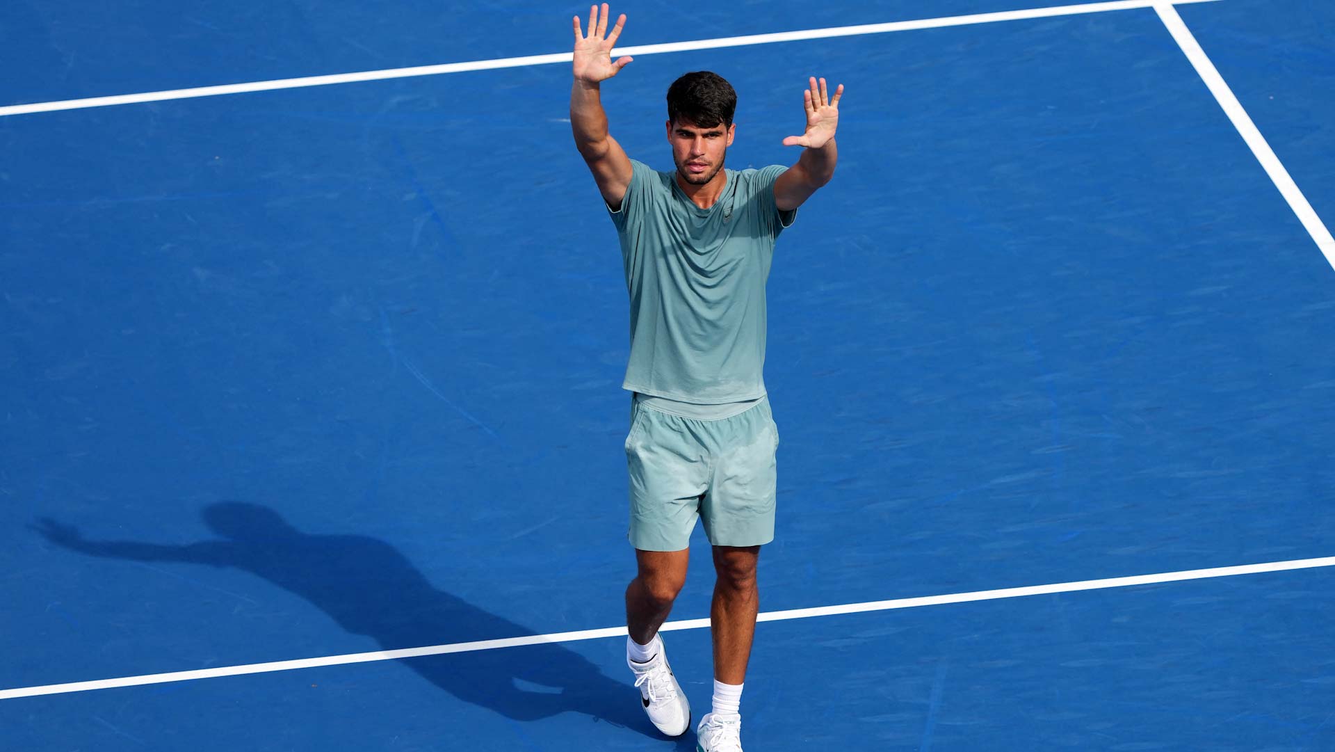 الإسباني ألكاراز يتأهل لثمن نهائي بطولة سينسيناتي للتنس  