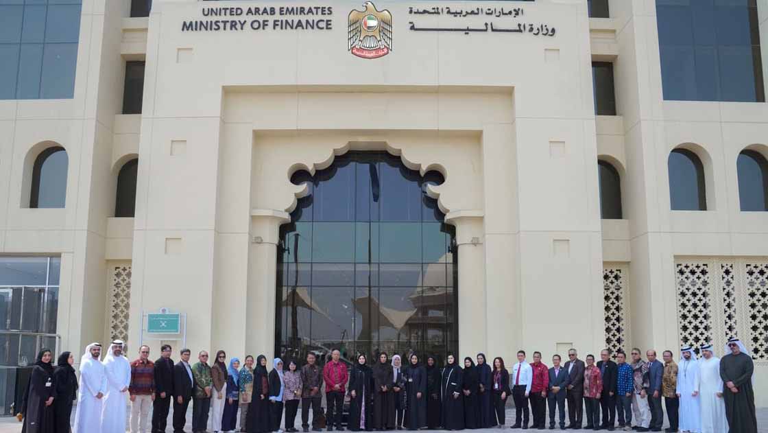 وزارة المالية تطلع وفداً إندونيسيا على تجاربها ومنهجياتها المتقدمة 