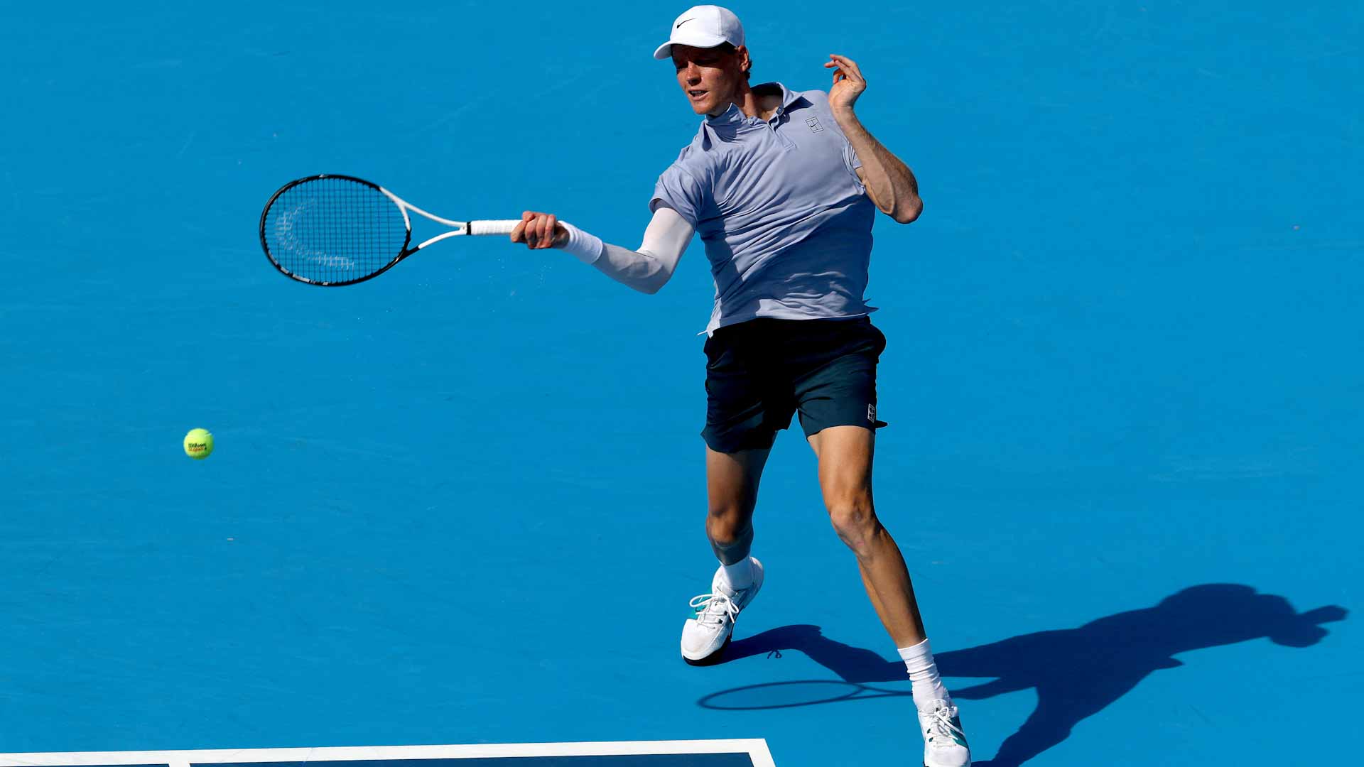  الإيطالي سينر يتأهل لنصف نهائي بطولة سينسيناتي 