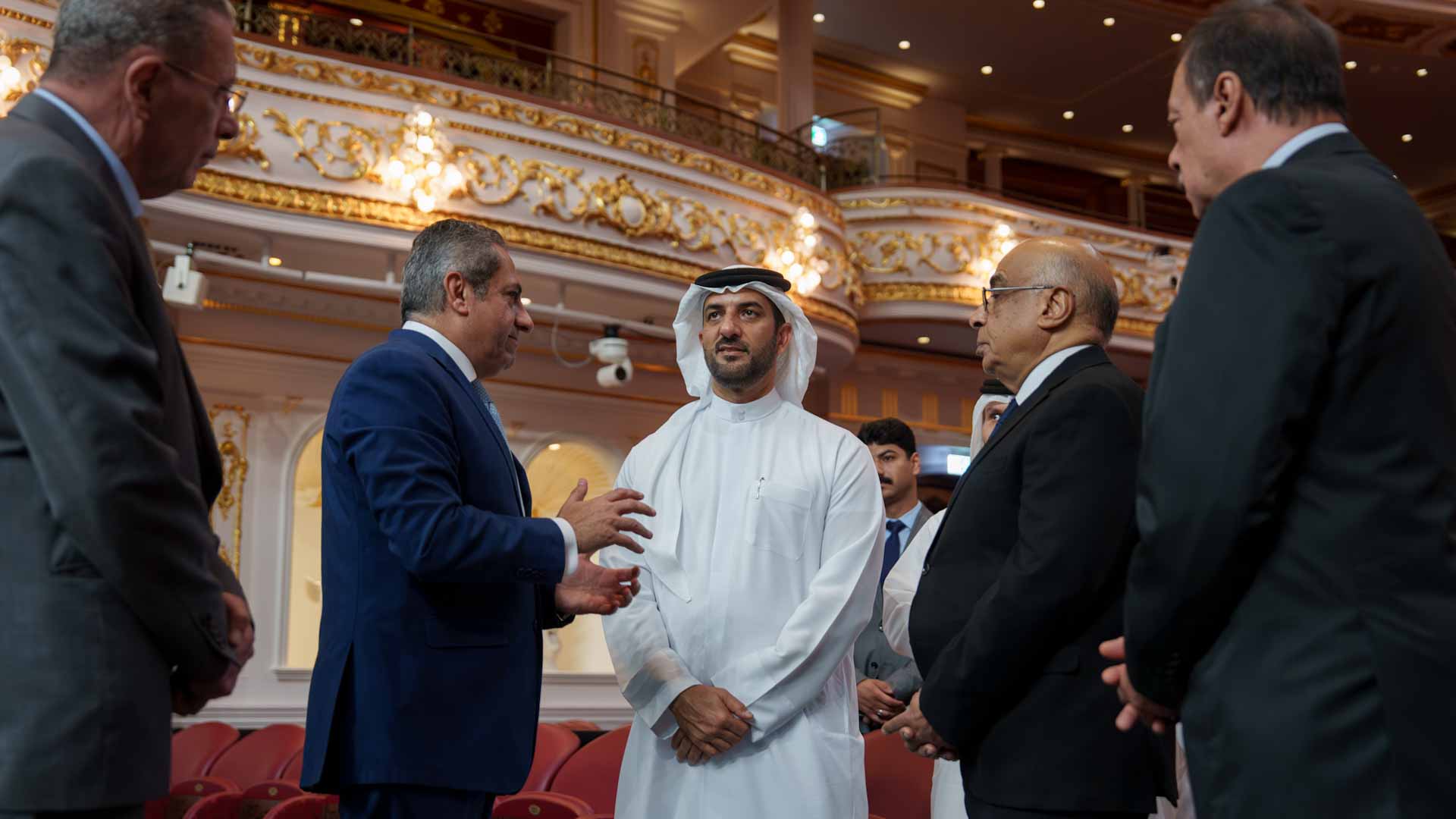 Sultan bin Ahmed visits Cairo Opera House  