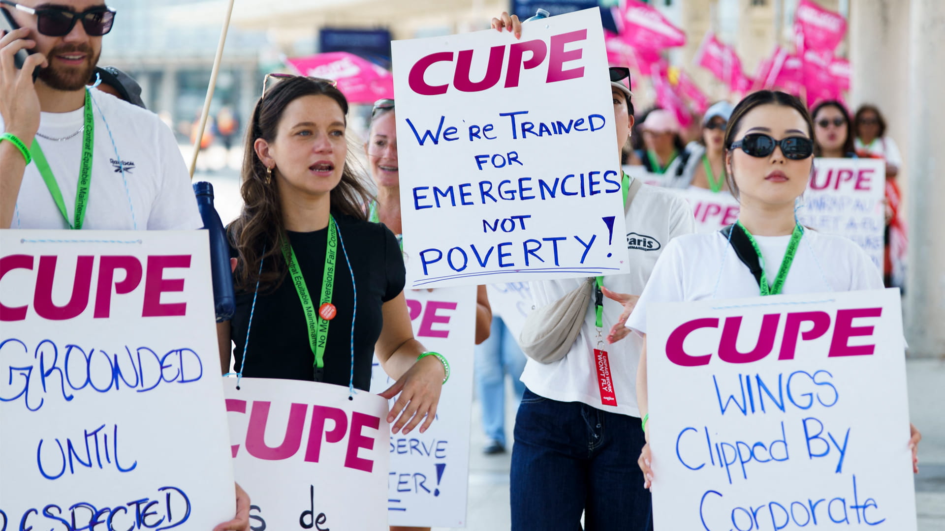 وسط إضراب أطقمها.. "إير كندا" تلغي مئات الرحلات الجوية نحو العالم 