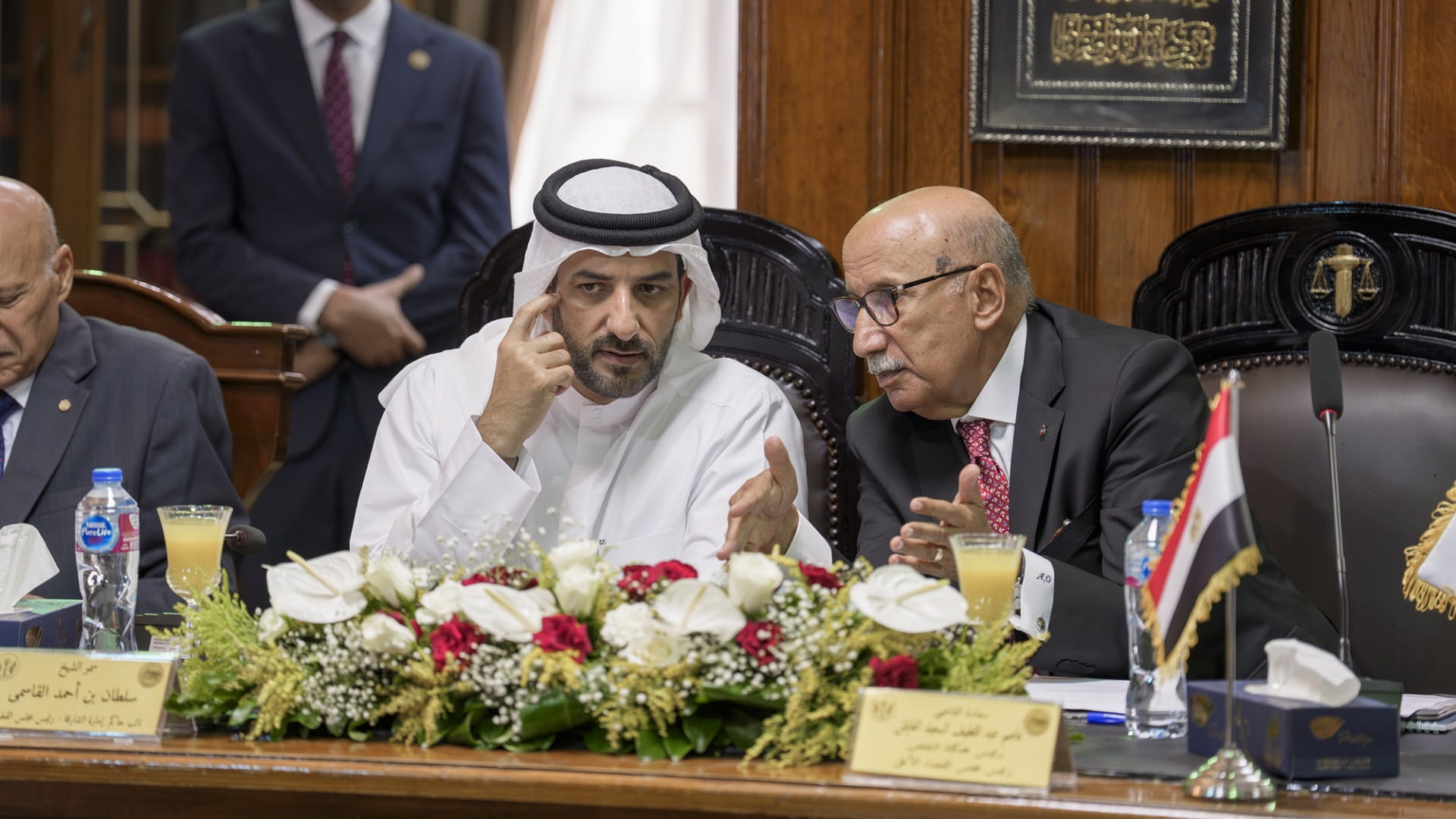 سلطان بن أحمد يطلع على جهود محكمة النقض المصرية في تحقيق العدالة