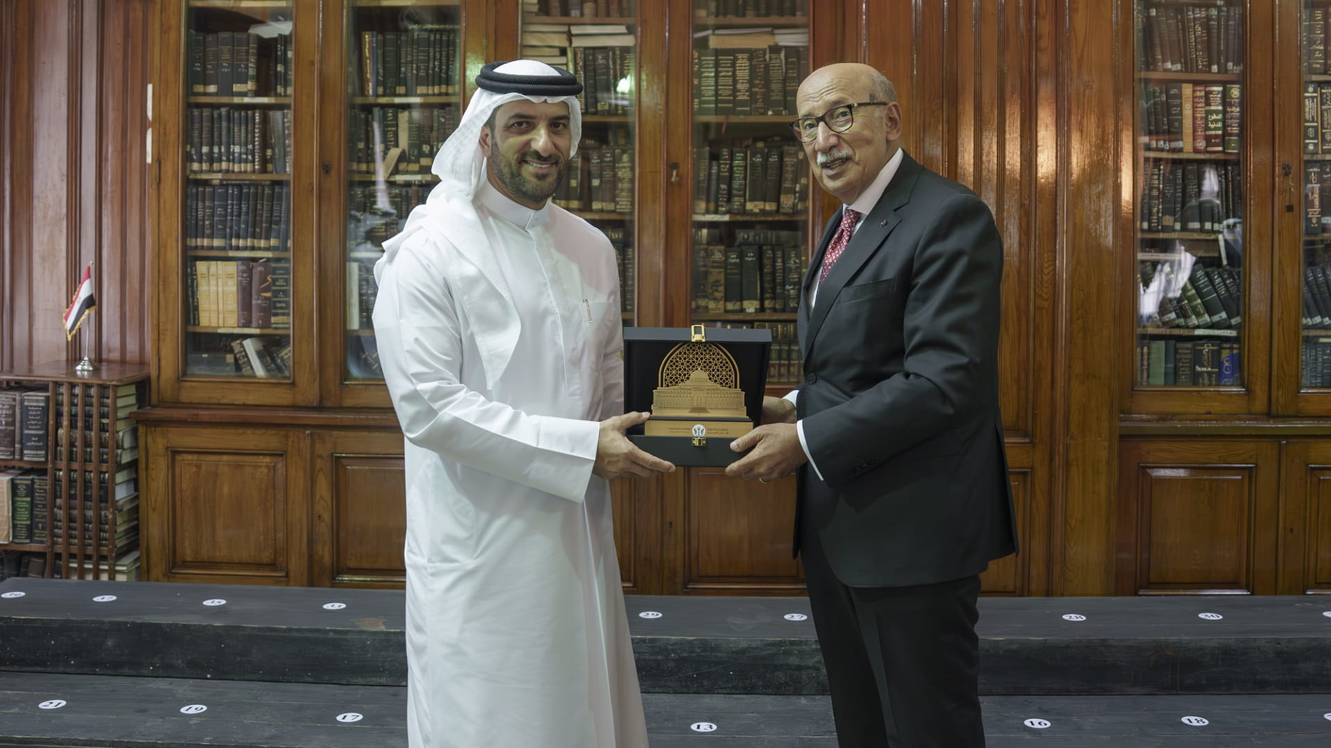 سلطان بن أحمد يطلع على جهود محكمة النقض المصرية في تحقيق العدالة