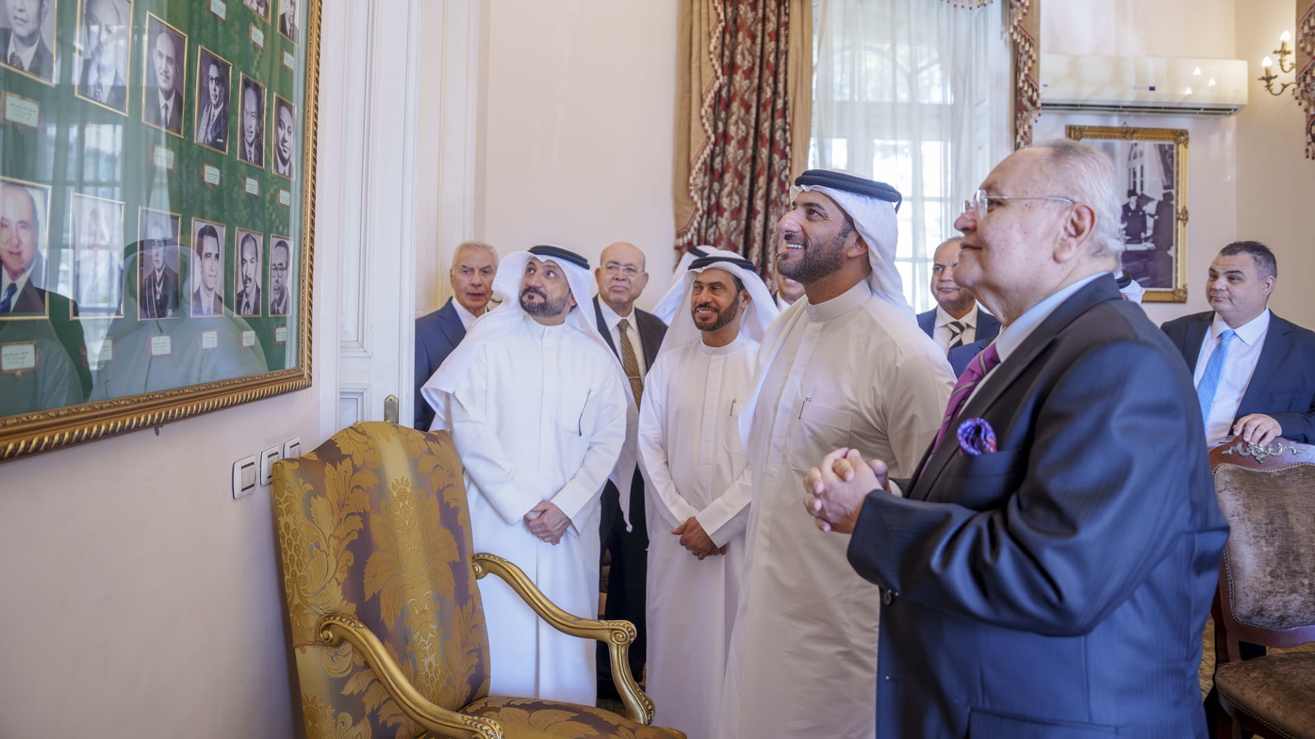 سلطان بن أحمد يطلع على آليات عمل مجلس الدولة المصري واختصاصاته